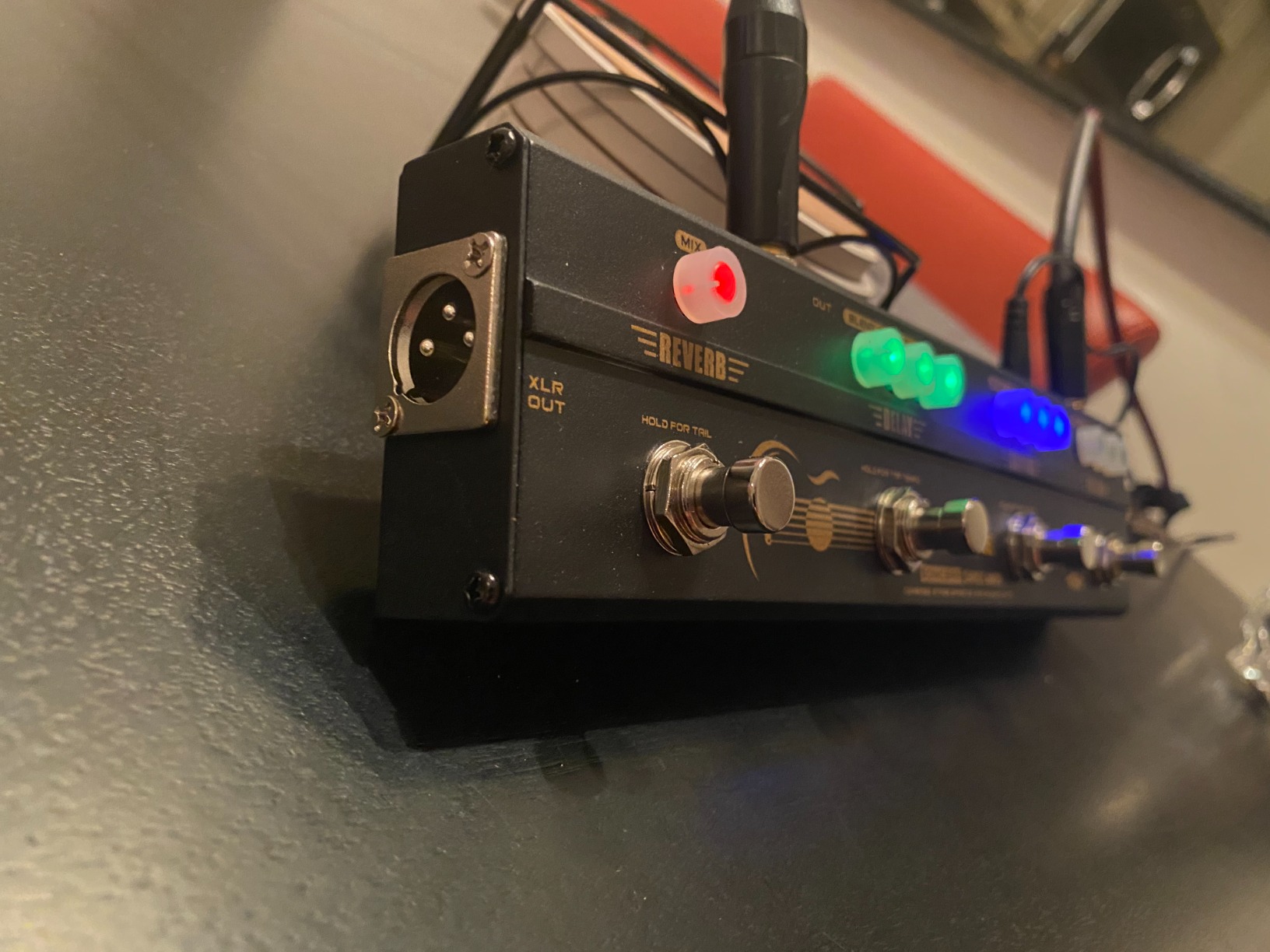 SONICAKE Acoustic Pedal Guitar Effect Multi Effects Preamp Chorus Delay Reverb Acoustic Guitar Pedal Sonic Wood with XLR Output customer photo 2