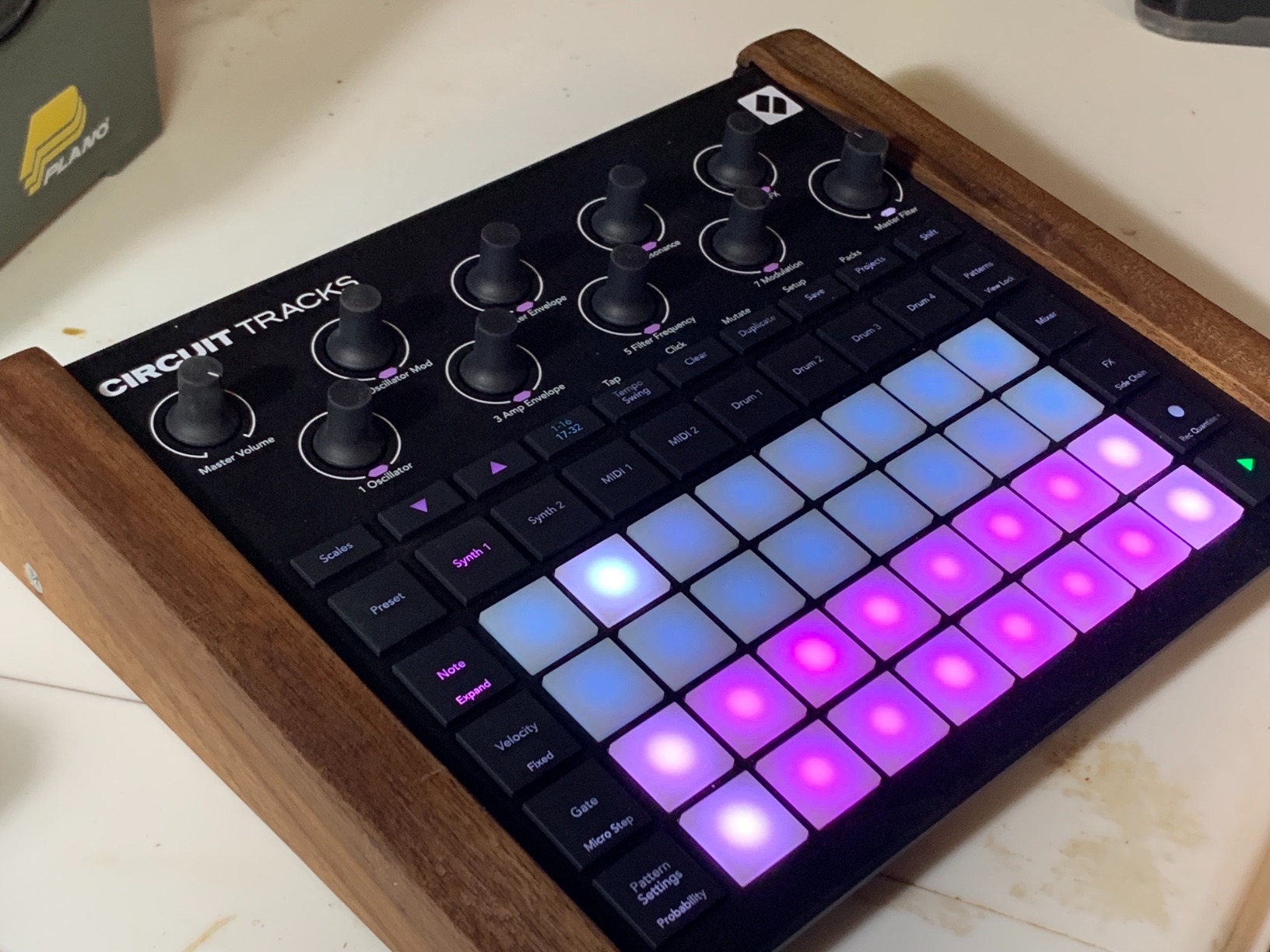 Novation Circuit Tracks: Groovebox Sequencer with Synth Engines, MIDI Control, and Drum Patterns customer photo 2