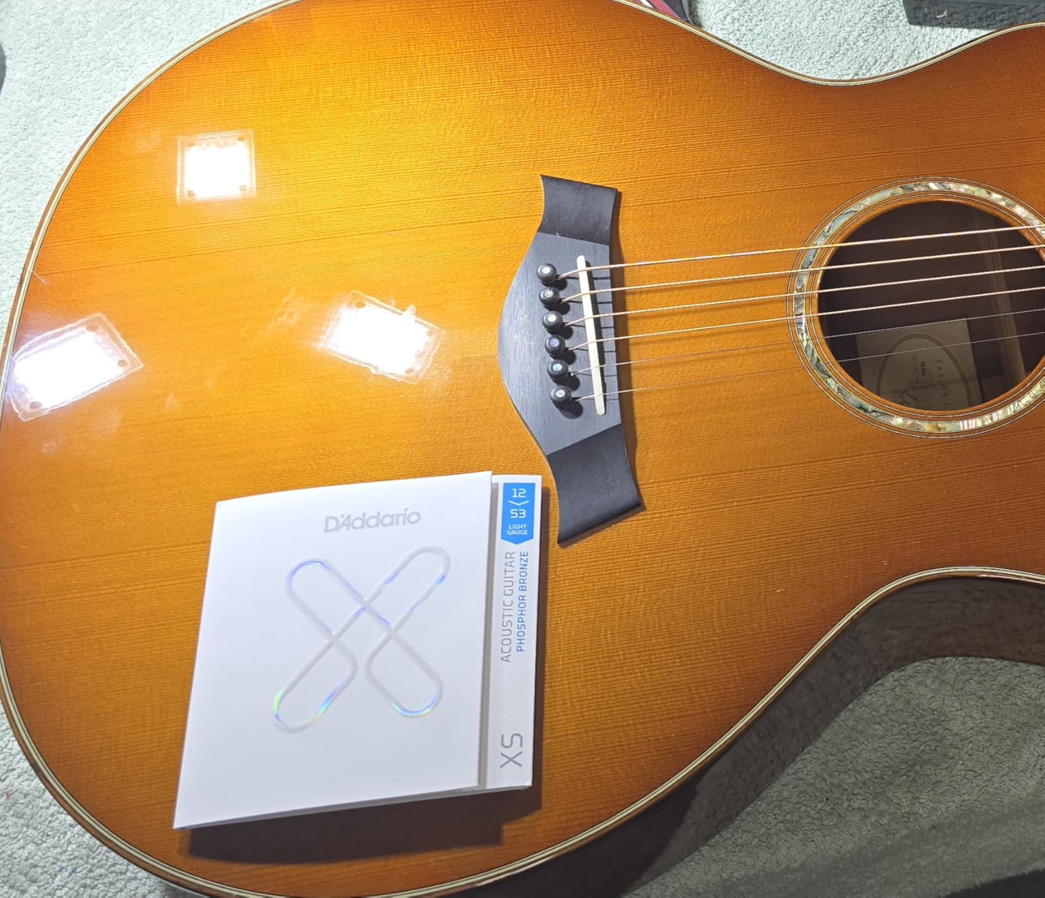 D'Addario Acoustic Guitar Strings, XS Phosphor Bronze Coated, XSAPB1253, Light Gauge 12-53, 6-String Set, Pack of 1 customer photo 1