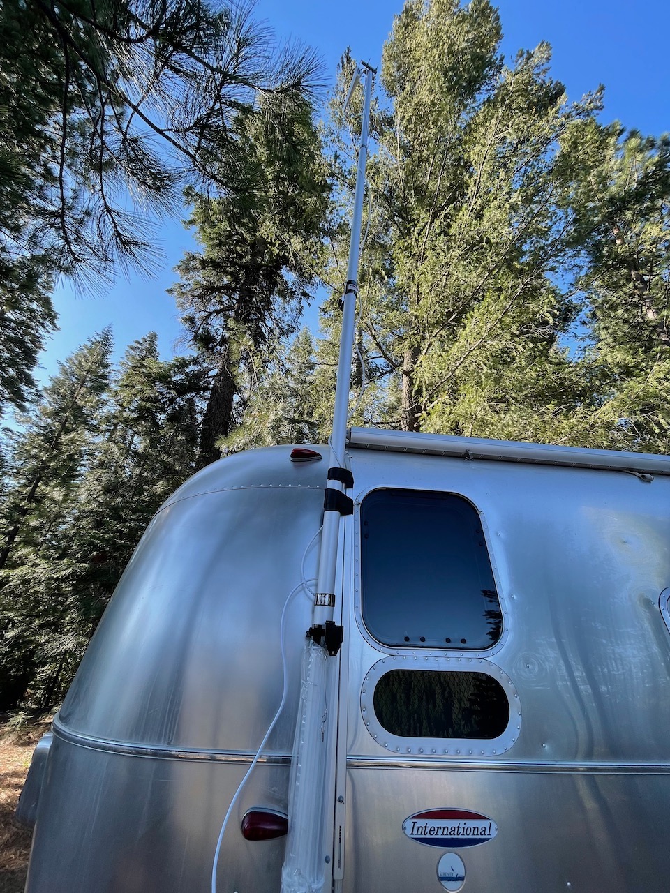 weBoost Destination RV - Cell Phone Signal Booster for Stationary Use | Boosts 5G & 4G LTE for All U.S. & Canadian Carriers - Verizon, AT&T, T-Mobile, more | Made in the U.S. | FCC Approved (470159) customer photo 2