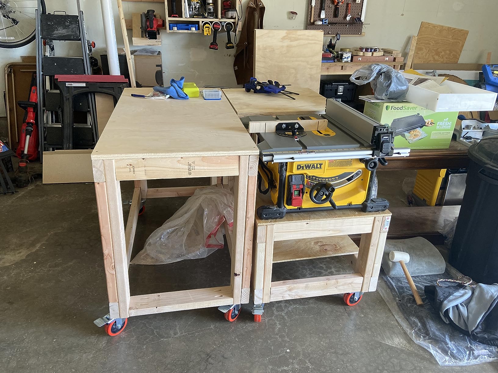 DEWALT Portable Table Saw with Stand, 8-1/4 inch, up to 48-Degree Angle Cuts (DWE7485WS) customer photo 2