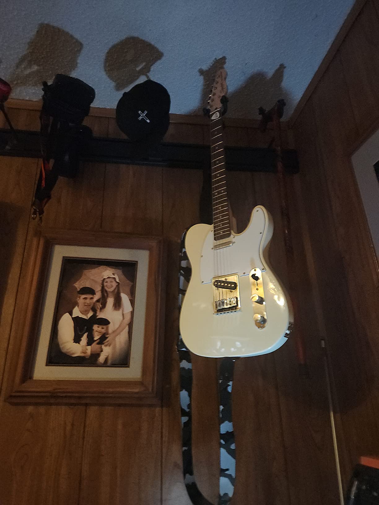 Squier Affinity Series Telecaster Electric Guitar, with 2-Year Warranty, Lake Placid Blue, Laurel Fingerboard customer photo 1
