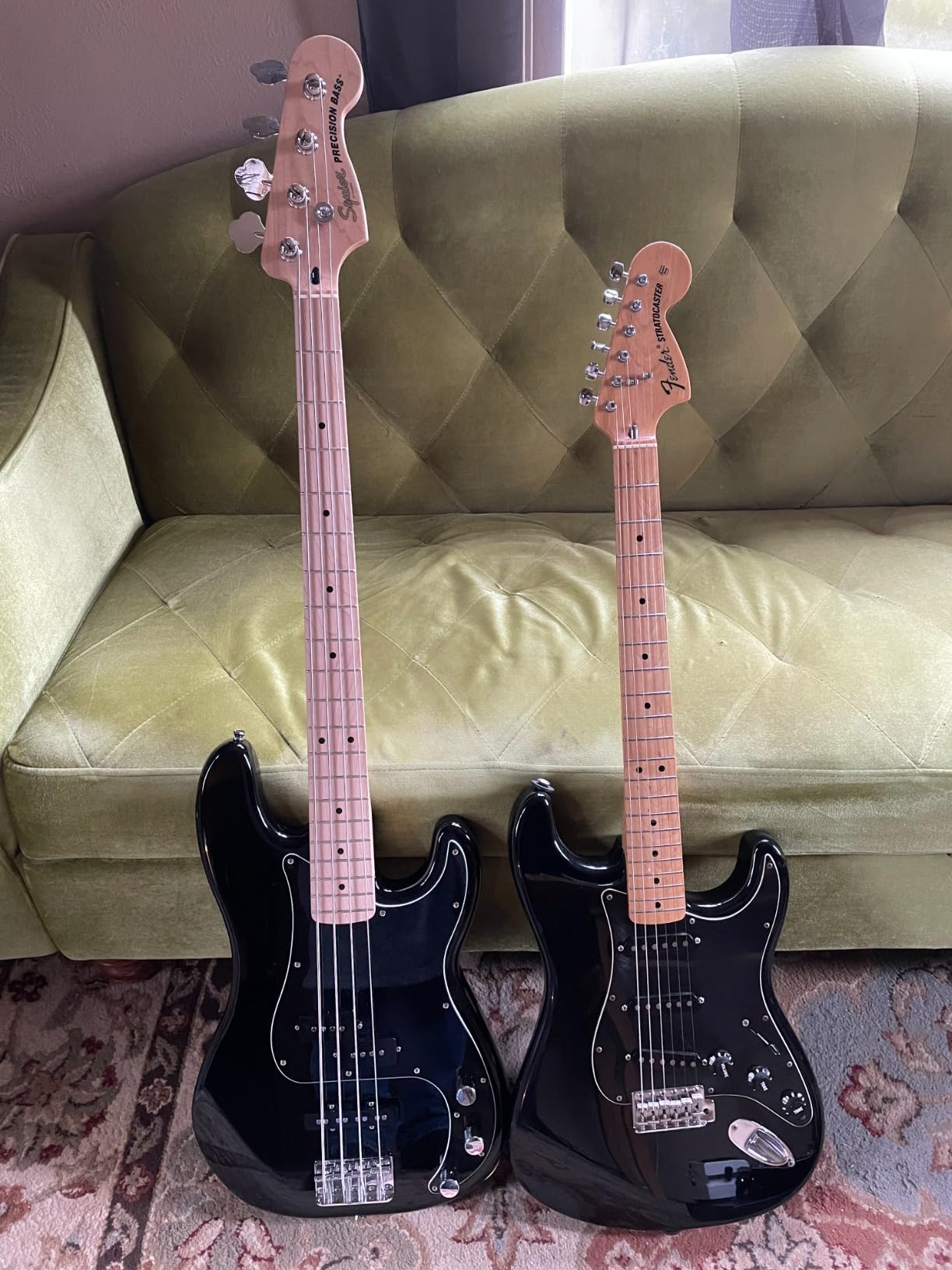 Squier Affinity Series Precision Bass, Black, Maple Fingerboard customer photo 1