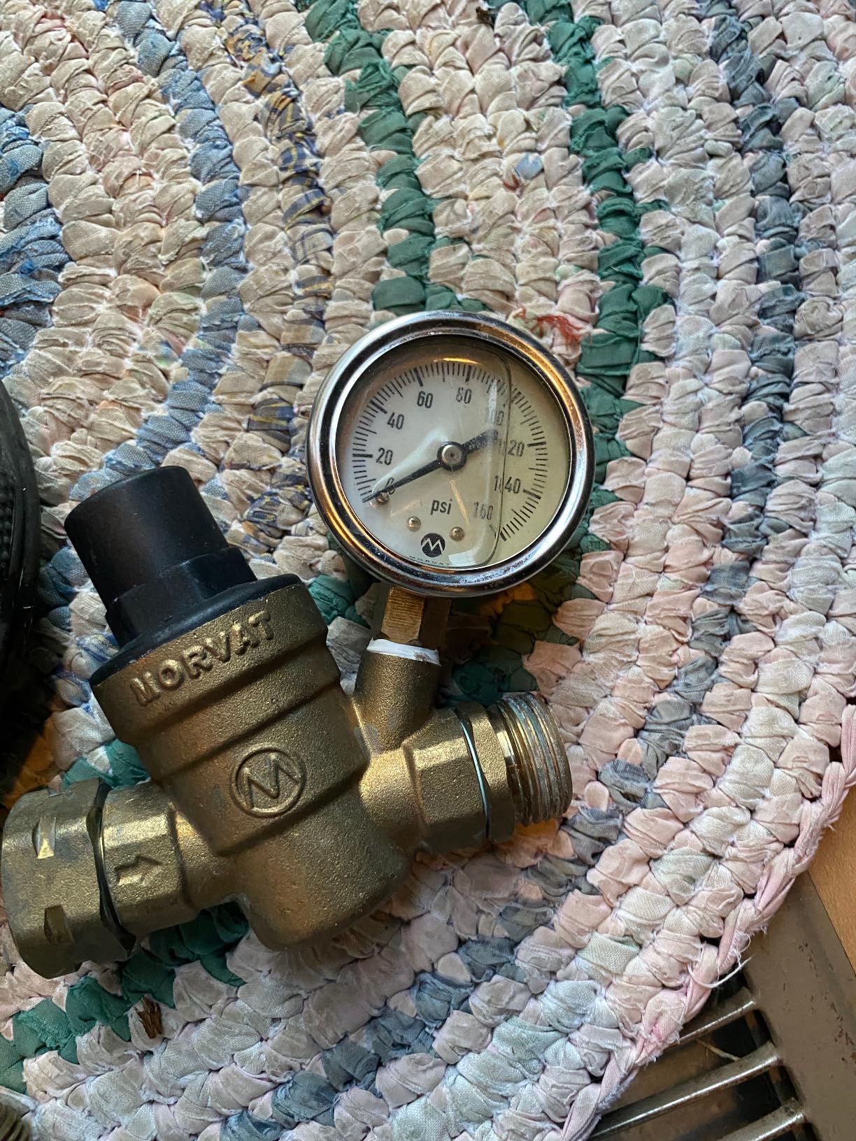 Morvat Premium Lead-Free Nickel Plated Brass RV Water Pressure Regulator Adjustable Valve with Oil Filled Gauge for Camper, Includes Screwdriver, Roll Of Teflon Tape & 2 Extra Rubber Washers customer photo 1