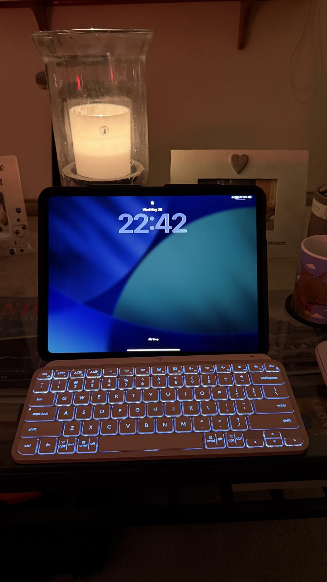 Logitech MX Keys Mini Minimalist Wireless Illuminated Keyboard, Compact, Bluetooth, Backlit, USB-C, Compatible with Apple macOS, iOS, Windows, Linux, Android, Metal Build - Graphite customer photo 2
