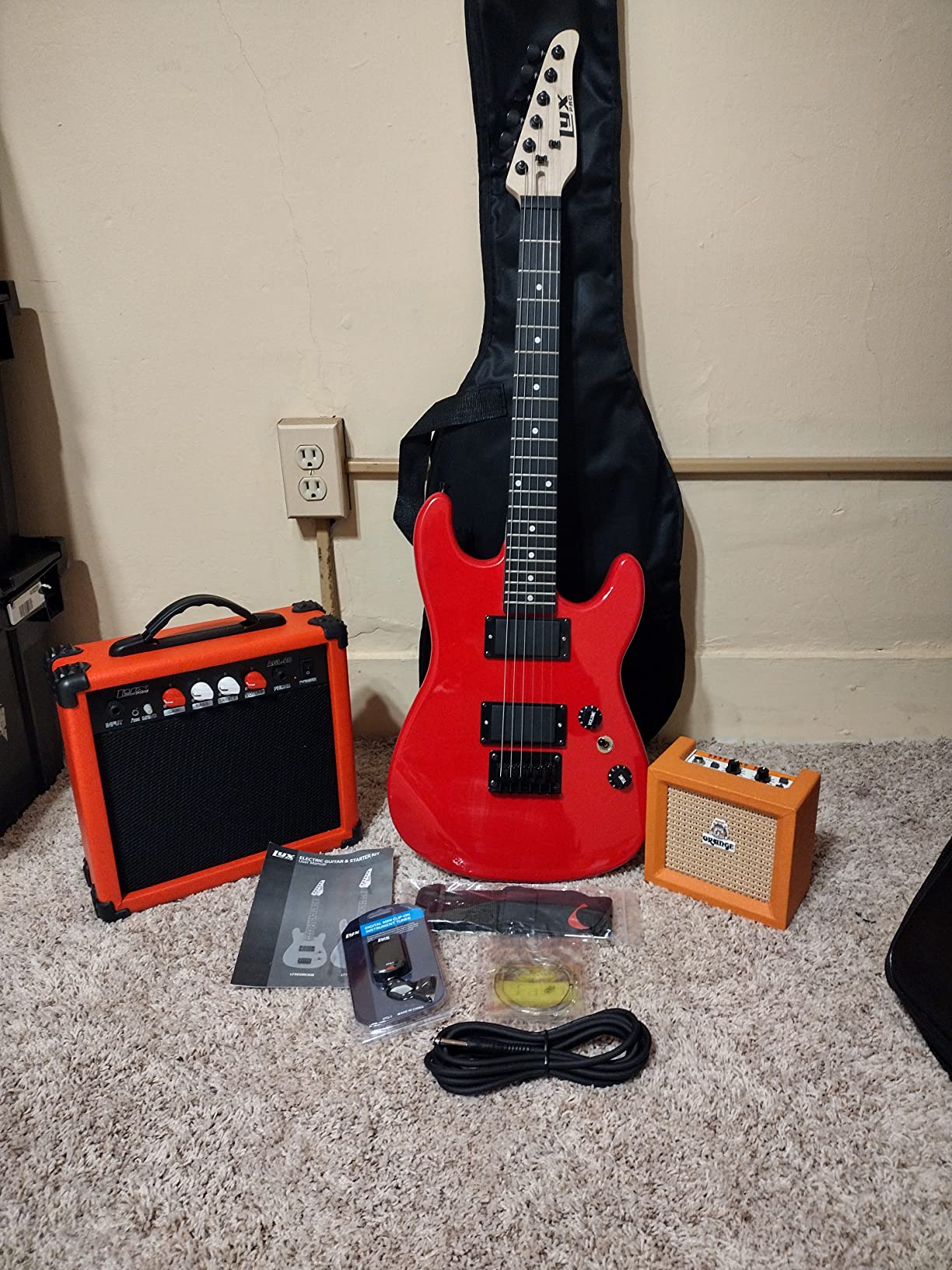 LyxPro 36 Inch Electric Guitar and Kit for Kids with 3/4 Size Beginner's Guitar, Amp, Six Strings, Two Picks, Shoulder Strap, Digital Clip On Tuner, Cable and Soft Case Gig Bag - Natural customer photo 1