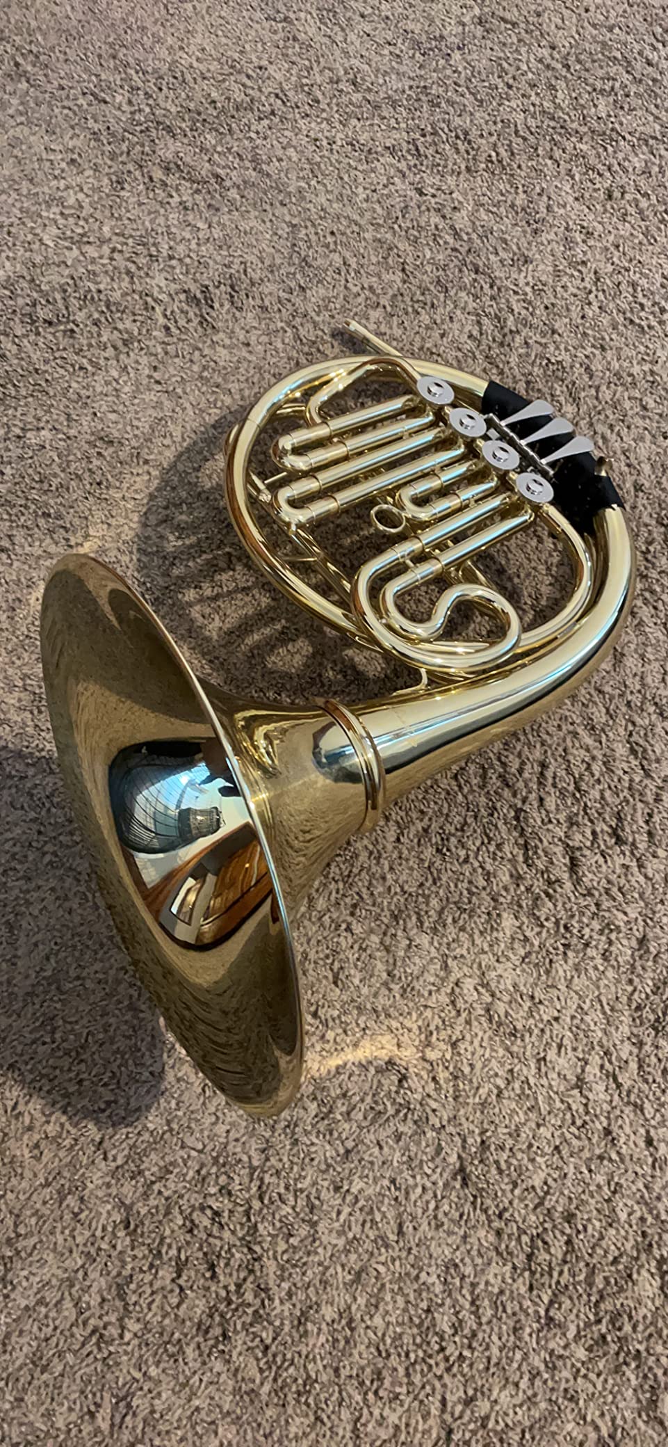 French Horn Bb 4 Key Single Row Gold Brass Student Horn w Hard Case | Premium Brass;Smooth Piston;Accurate Intonation customer photo 1