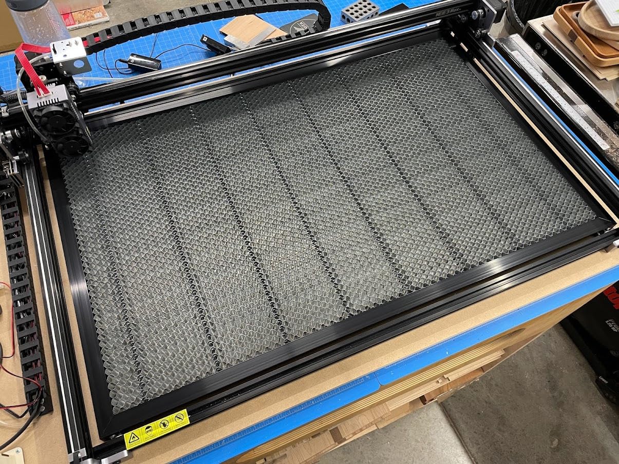 NEJE Large Honeycomb Laser Bed Working Table - 530x850mm (20.87 x 33.46 Inch), Engraving and Cutting Tool for NEJE Max 4/3 Pro /3 Plus /3 Master 2s Engraver CNC Machine customer photo 1