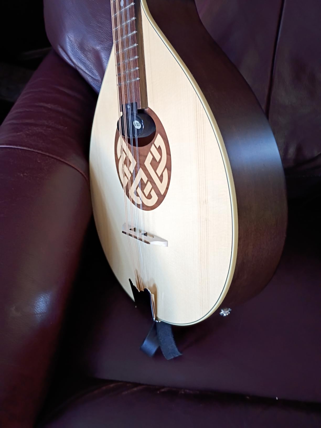 KNA BZ-1A Active Humbucking Soundhole Pickup for 8-String Bouzouki customer photo 2