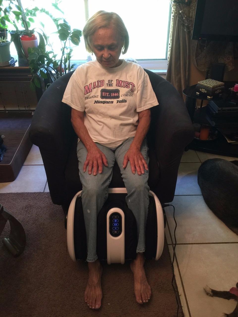 Cloud Massage Shiatsu Foot Massager with Heat - Deep Kneading & Compression, Adjustable Intensity, Multi-Mode Leg and Foot Massager with Remote Control, Anti-Slip Base - Standard Size, Black customer photo 1