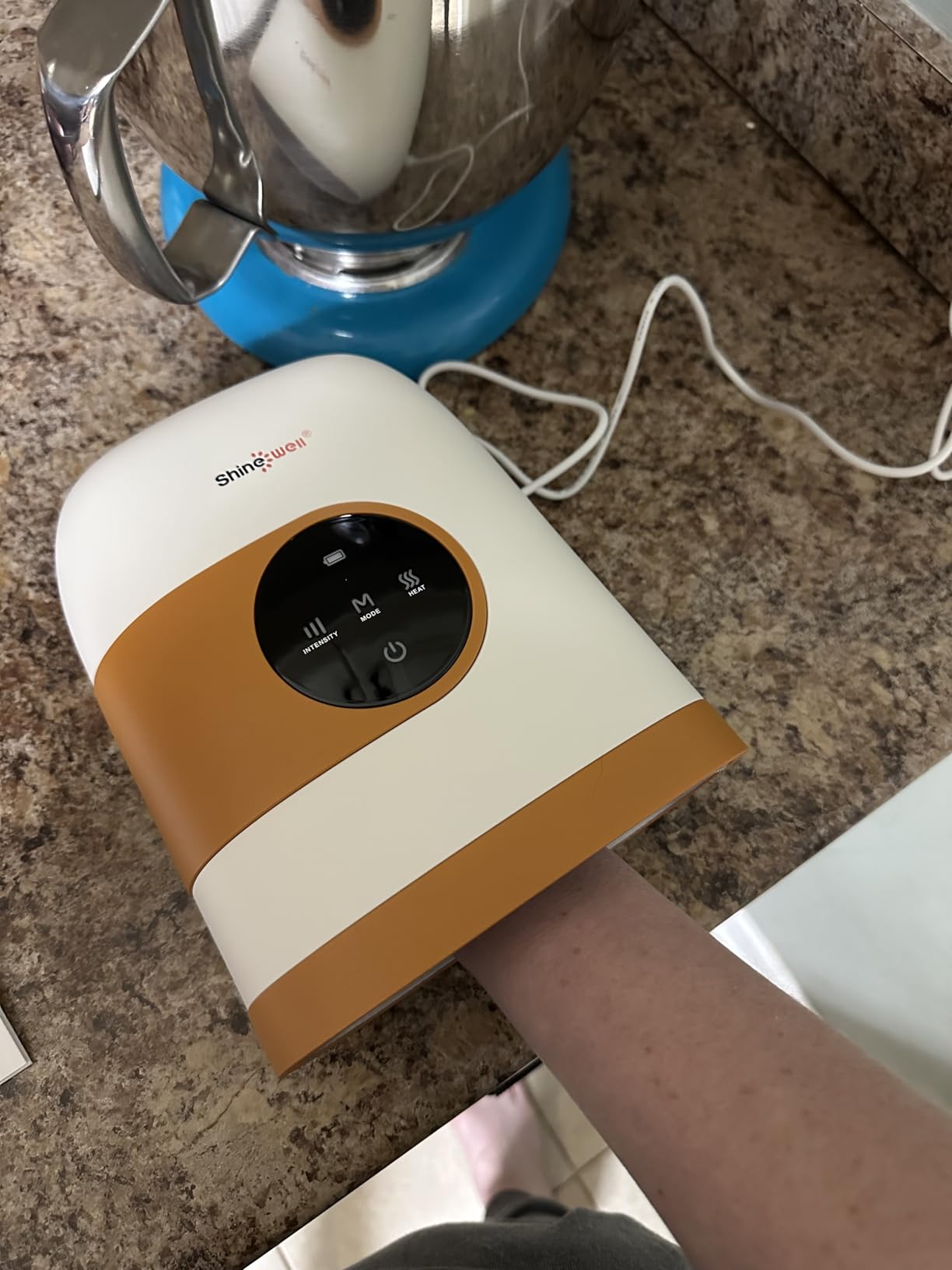 SHINE WELL Hand Massager - Cordless Hand Massager with Heat and Compression for Arthritis and Carpal Tunnel - Muscles Pain Relief from Wrist to Palm and Finger, Gifts for Women Men customer photo 1