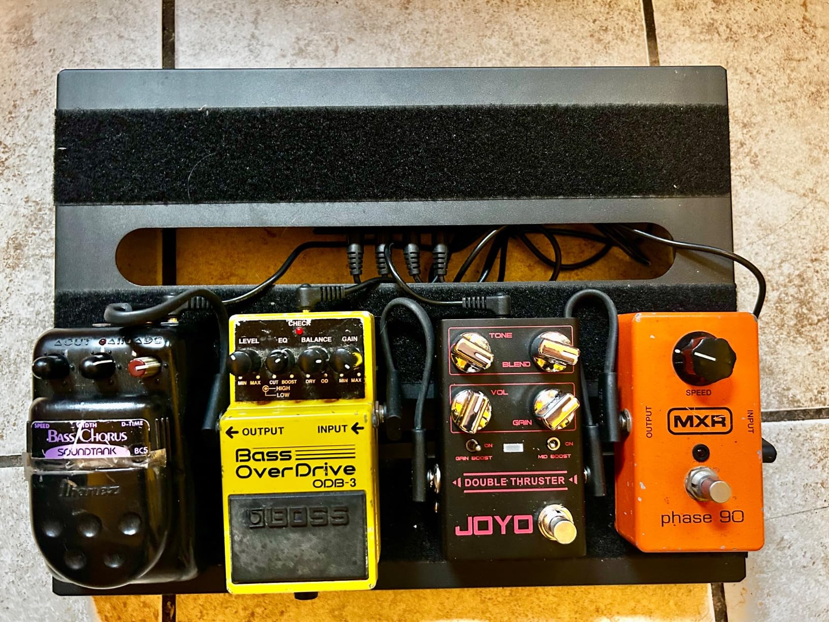 JOYO Bass Overdrive Guitar Pedal, Blend Control with Mid & Gain Boost Switches, Tone/Volume/Gain Knobs, Bypass (DOUBLE THRUSTER R-28) customer photo 1