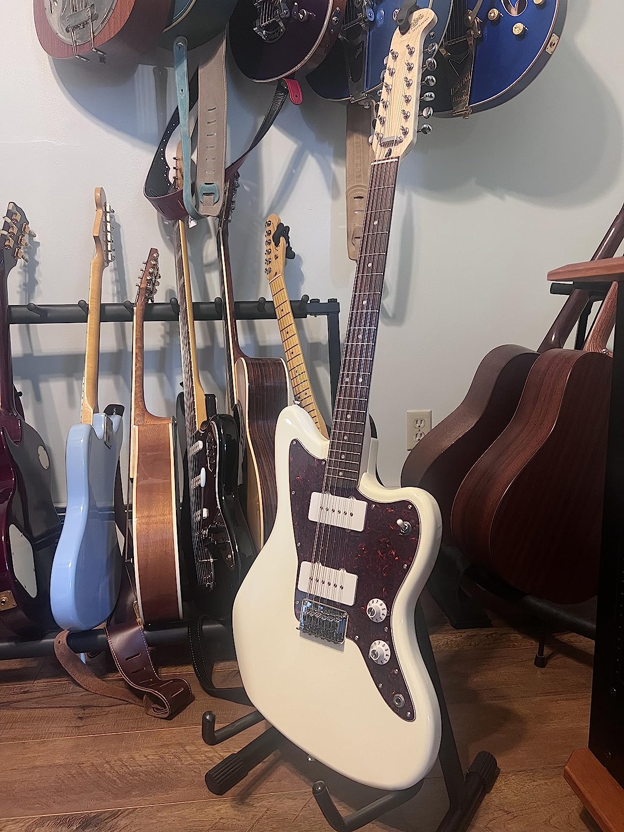 Squier Paranormal Jazzmaster XII, Laurel Fingerboard, Tortoiseshell Pickguard, Olympic White customer photo 2