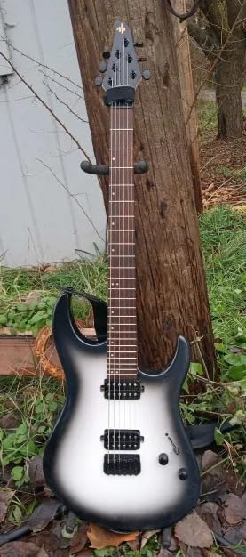 Donner Solid Body Electric Guitar, 39 Inch Metal Electric Guitar Beginner Kits with Bag, Strings, Strap, Cable, Strings Dampener for Rock Music Lover, DMT-100 (Gradient Violet) customer photo 1