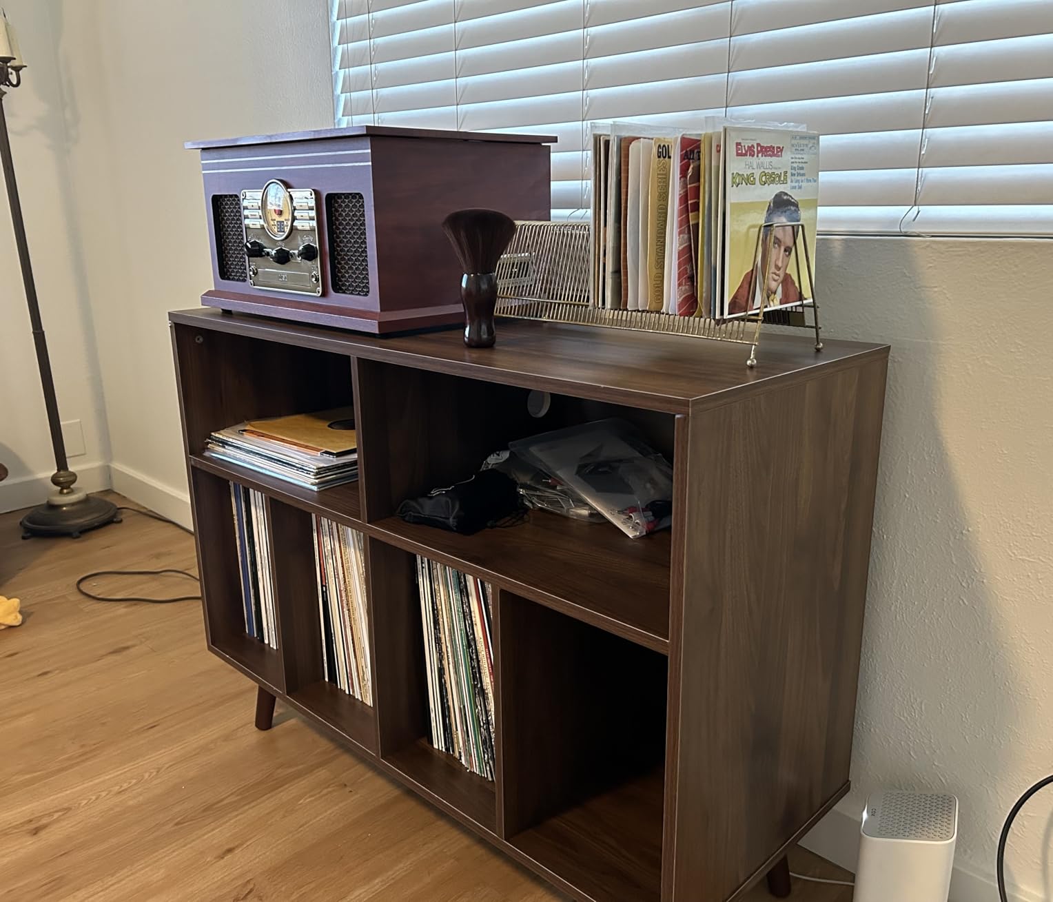 Cozy Castle Record Player Stand with Vinyl Storage Cabinet, Wood Turntable Table Open Shelf Holder Up to 350 Albums Cube Storage Organizer for Living Room, Office, Brown customer photo 1