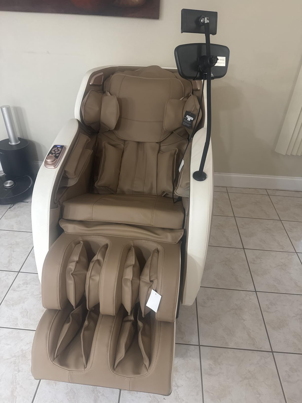 Mazzup Massage Chair Full Body with Heat, Full Body Zero Gravity Shiatsu Massage Chair, Kneading Recliner w/ 20 Auto Modes, Foot Massage, Bluetooth, USB Charging Port, Touch Screen Controller customer photo 1
