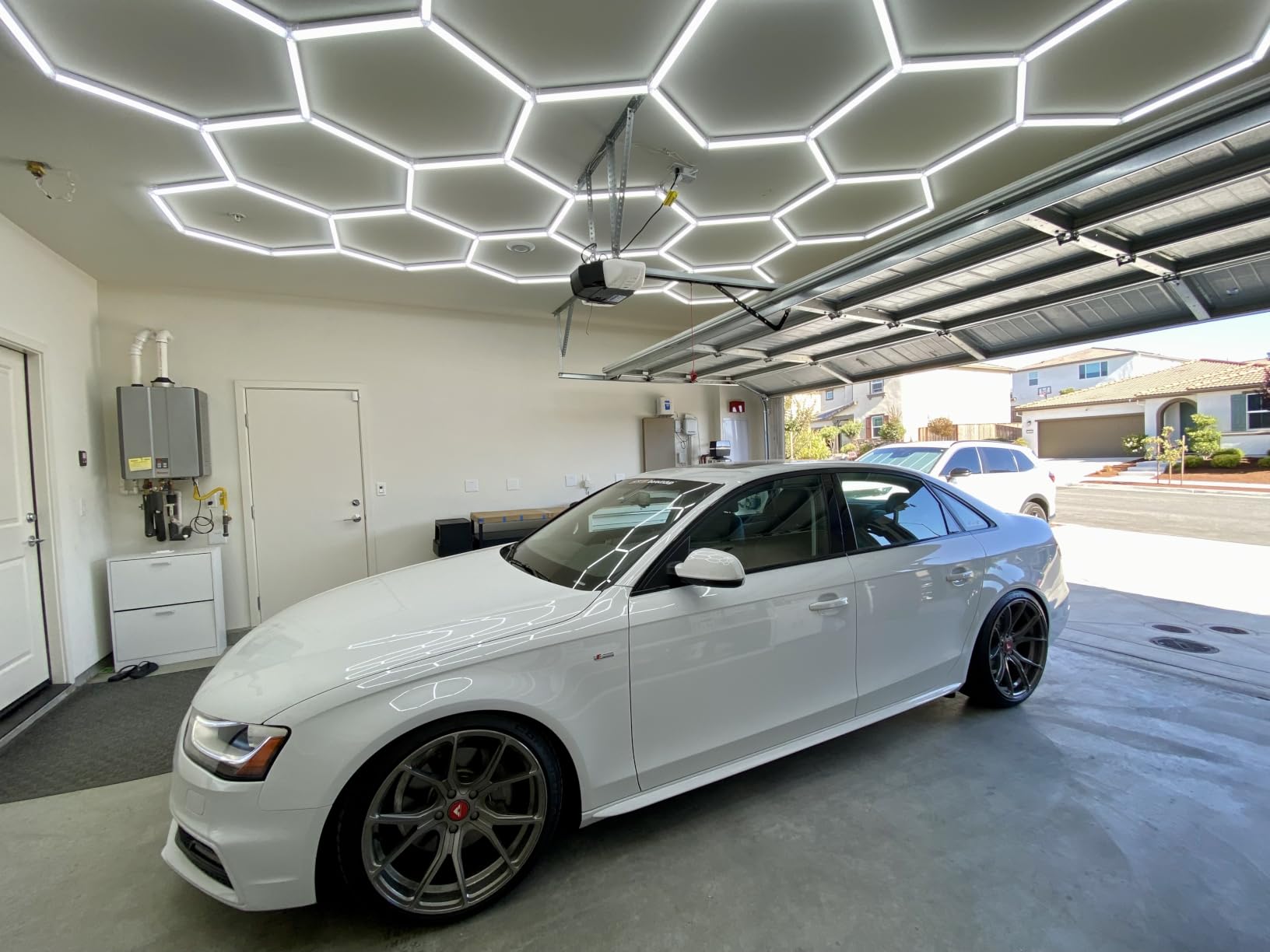 MODERN Hexagon Garage Lights, 25 Pack 216W 25920LM High Brightness Hexagon Garage LED Lights for Garage, Shopping Mall, Workshop and Car Detailing Shop etc. customer photo 2