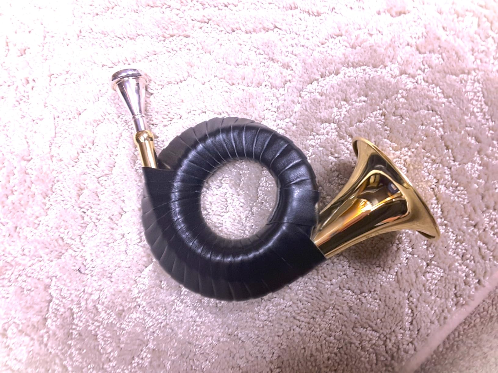 Brass Horn & Pocket Brass Bugle Horn Bb Key French Horn with Velvet Bag Tuning Bracket and Cleaning Cloth for Music Practice Travel Storage customer photo 1