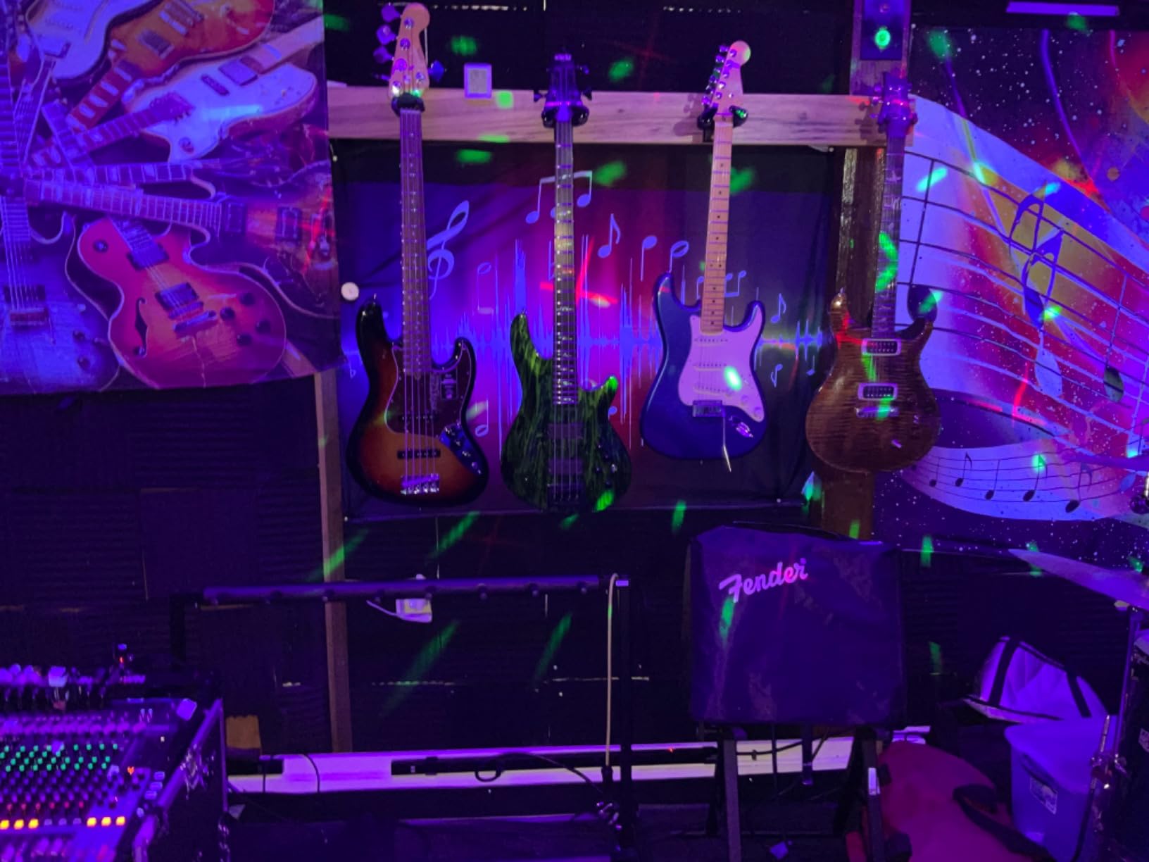 Ampeg Venture V7 Bass Guitar Head 700 Watts customer photo 1