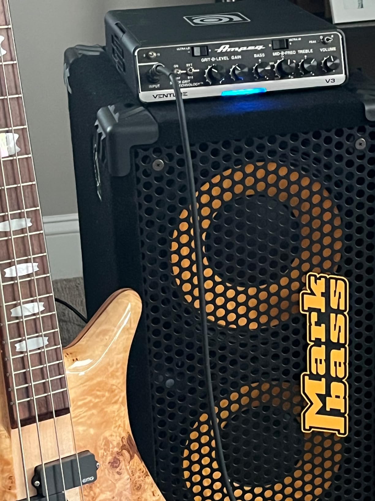 Ampeg Venture V3 Bass Guitar Head 300 Watts customer photo 1