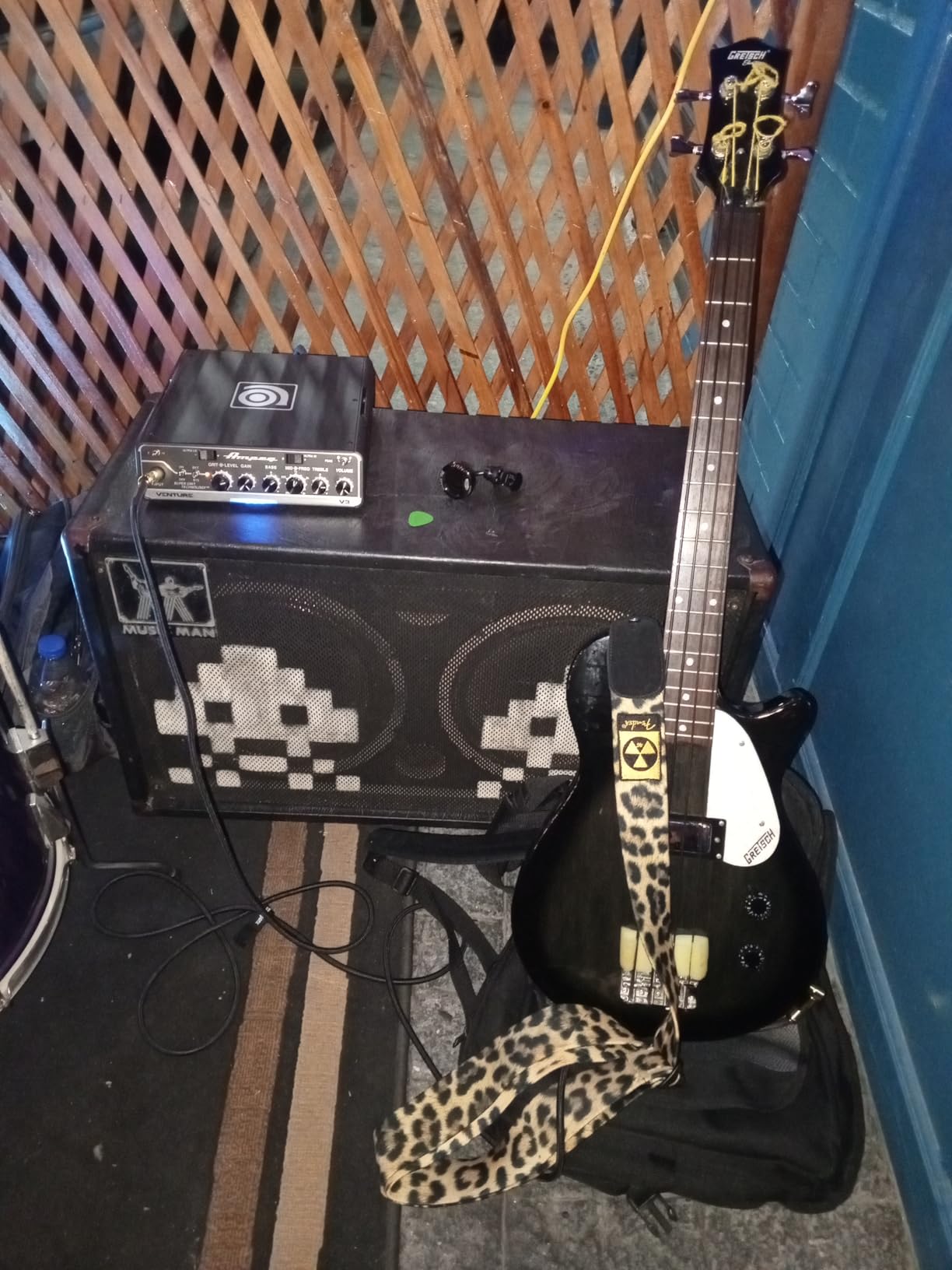 Ampeg Venture V3 Bass Guitar Head 300 Watts customer photo 2