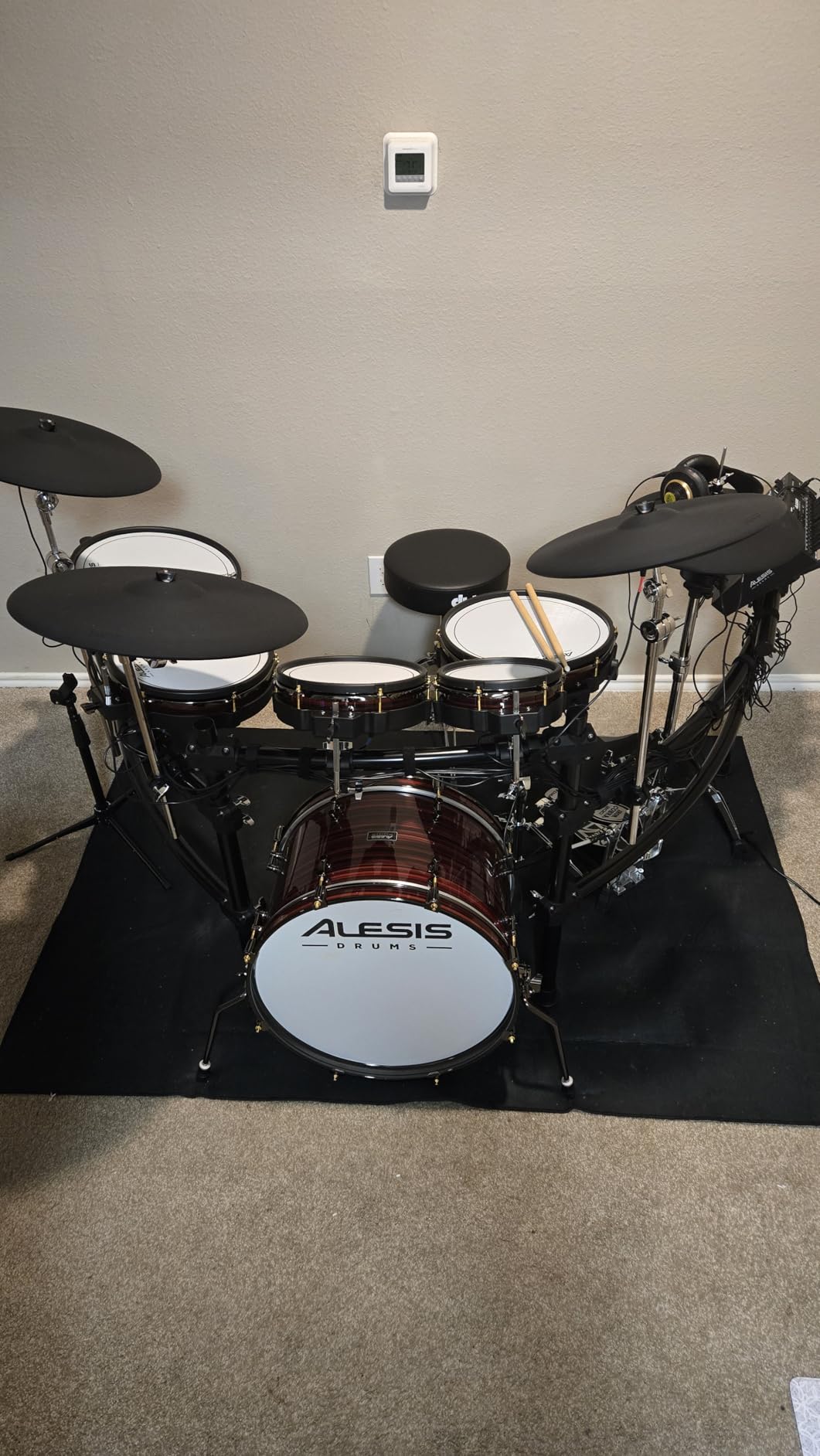 Drum Rug 4x5.2Ft, Drum Mat with Non-Slip Grip Bottom, Drum Mats and Rugs with Tightly Woven Fabric, Electric Drum Carpet, Soundproof Rug, Drum Accessories Gifts, Black customer photo 1