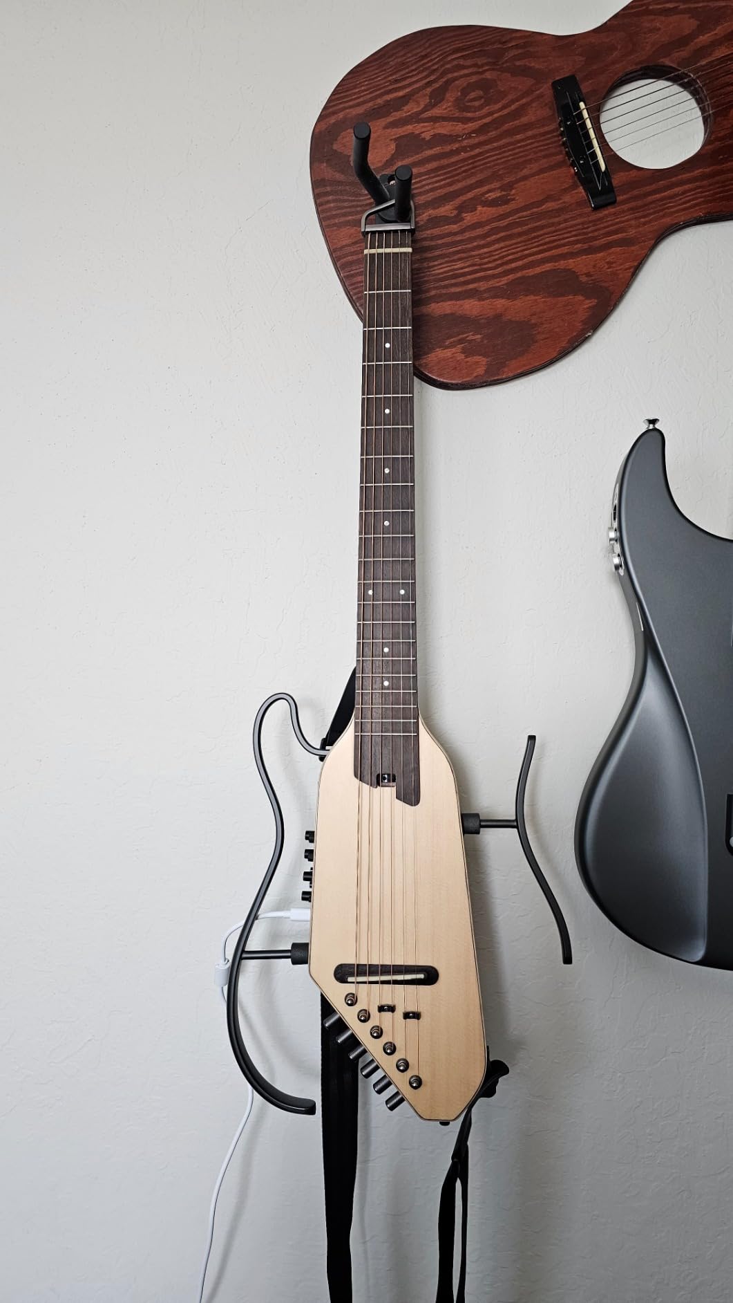 Donner Acoustic Electric Guitar HUSH I PRO Travel Guitar with Multiple Effect Modes Smart Guitarra Kit of Earphone, Gig Bag, Strap, Charging Cable customer photo 1
