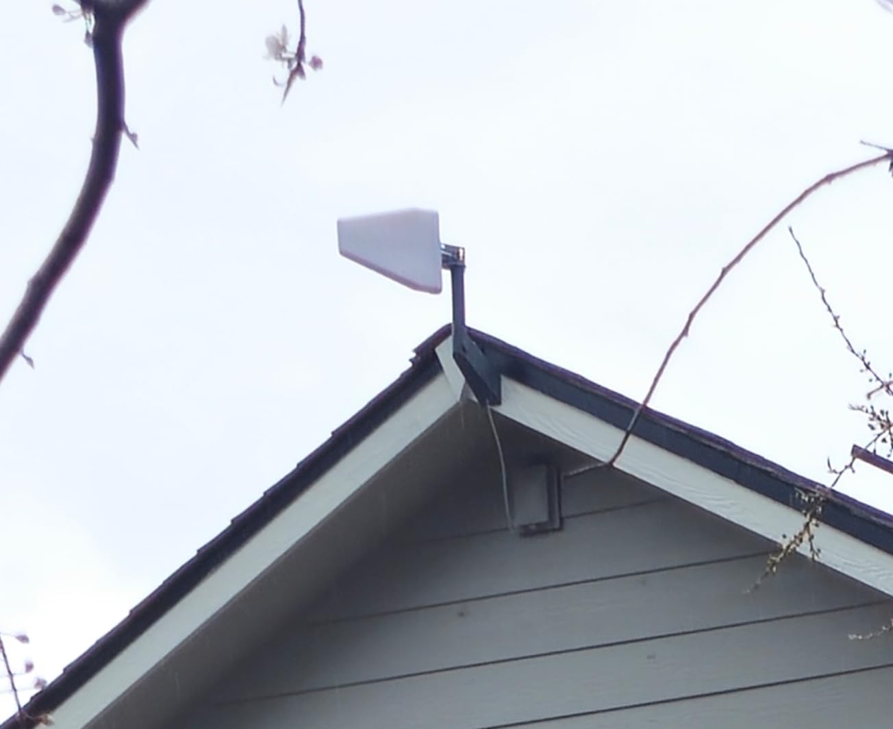 ZORIDA Cell Phone Signal Booster for All US Carriers, Boosts 5G 4G LTE 3G, Cell Phone Booster 72dB High Gain Antennas, Cellular Signal Booster Verizon, AT&T, T-Mobile, App Support FCC Approved customer photo 2