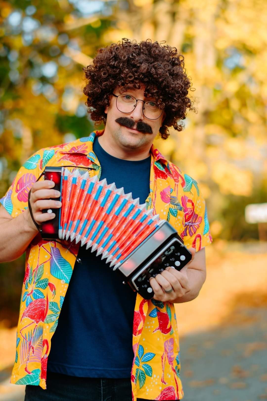 Lotkey 17 Key Piano Accordion, 8 Bass Kids Accordion, Celluloid Body, Metal Cover Accordions Louder Clearer Timbre Than Plastic, Lightweight Design for Children, Beginners to Practice (Azure Blue) customer photo 2