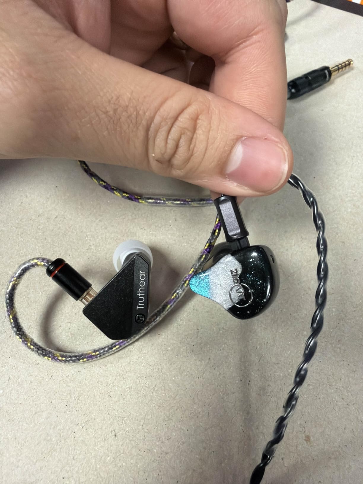 Linsoul ZiiGaat Horizon in Ear Monitor, 1DD+2BA+2 Planar HiFi Wired Earbuds, Studio-Grade IEM Earphones, Natural Balanced Tuning customer photo 1
