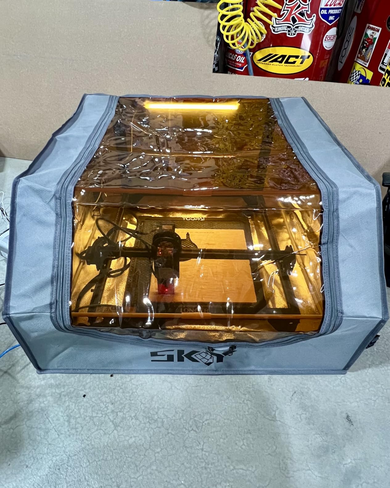 Skouphy Laser Engraver Tent, Fireproof and Dustproof Protective Enclosure with Exhaust Fan and Pipe for Most Laser Cutter, Insulates Against Smoke, Odor and Noise 28.3 x 28.3 x 15,7 inch customer photo 1