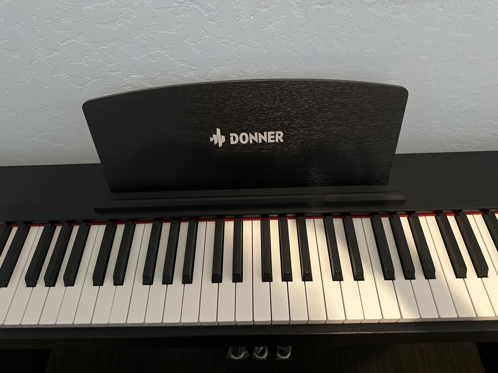 Donner DDP-50 Weighted Digital Piano 88 key Keyboard for Beginner, Full Size Electric Piano Keyboard with Furniture Stand and 3 Pedal Unit customer photo 1