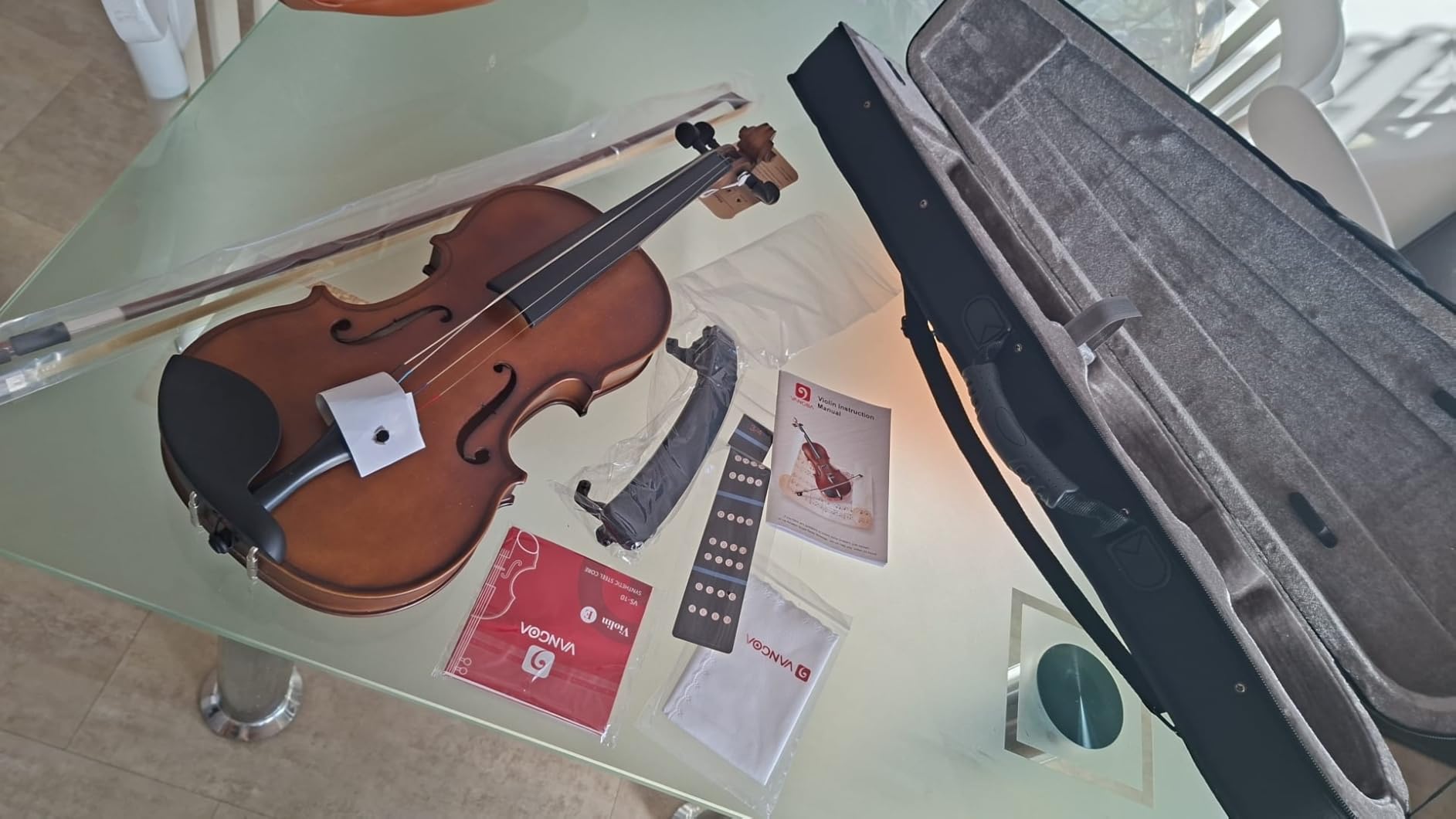 Vangoa 4/4 Solid Wood Acoustic Violin Full Size Fiddle Set for Beginner Adult Student Teen Kids with Violin Case, Bow, Rosin, Shoulder Rest, Tuner, Strings, Natural customer photo 1