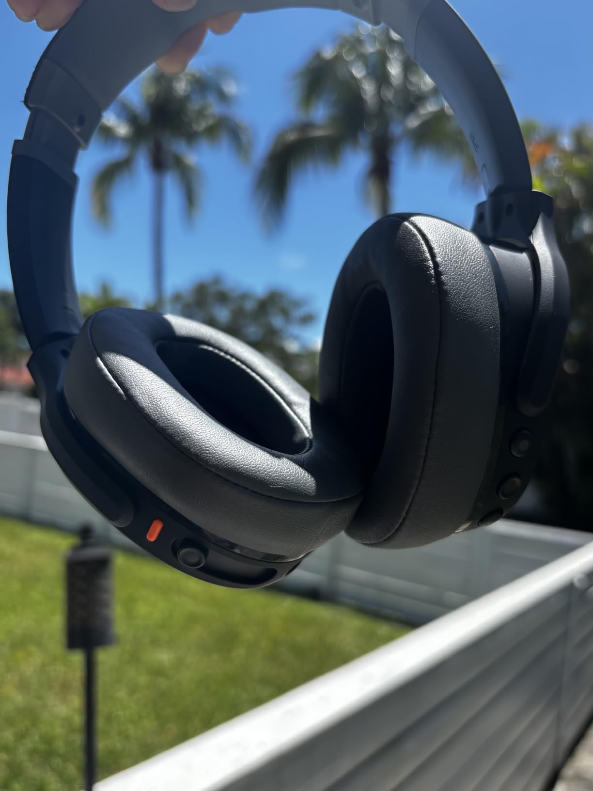 Skullcandy Crusher Evo Wireless Bluetooth Headphones with Multi-Sensory Bass, Noise Isolating Over-Ear Fit, Up to 40 Hours Battery, Microphone for iPhone Android - Primer customer photo 1