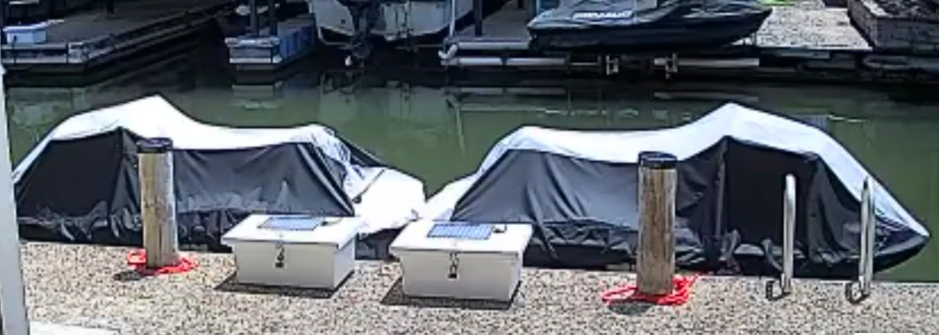 Vinpatio Pontoon Boat Cover with Motor Cover, 800D Solution-Dyed Heavy Duty Polyester Cover, UV Resistant Marine Grade Waterproof Covers Fits 26'-28' L, Deep Grey customer photo 1