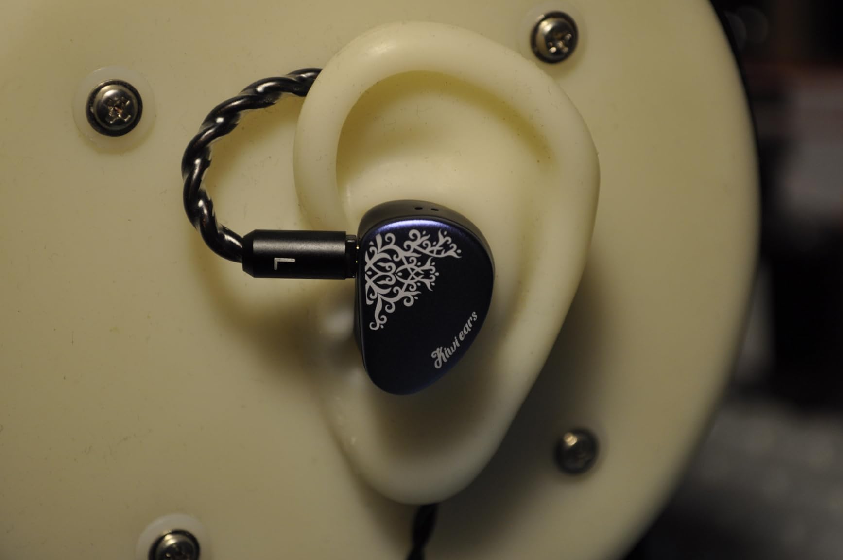 Linsoul Kiwi Ears Cadenza II 10mm Titanium Driver in Ear Monitor, HiFi Wired IEM Earphones with KARS 2.0, Precise Tonal Balance, CNC Aluminum Faceplate for Musicians Audiophiles Gaming (Grey) customer photo 2