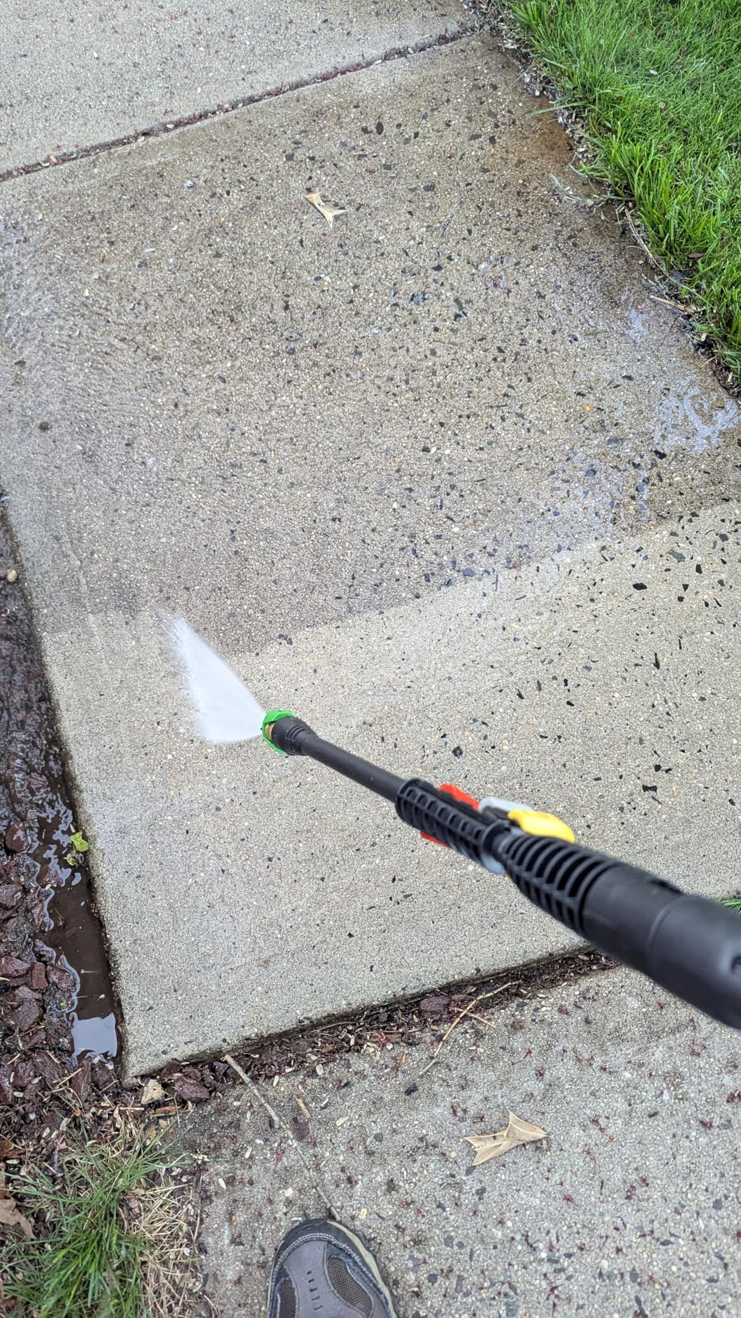 4200PSI Gas Pressure Washer 4.0GPM Gas Power Washer 212CC Gas Powered Washing Machine Commercial High Pressure Washer with 32ft Hose Reel & 5 Nozzles for Patio Garden Yard Vehicle, EPA/CARB/ETL customer photo 1