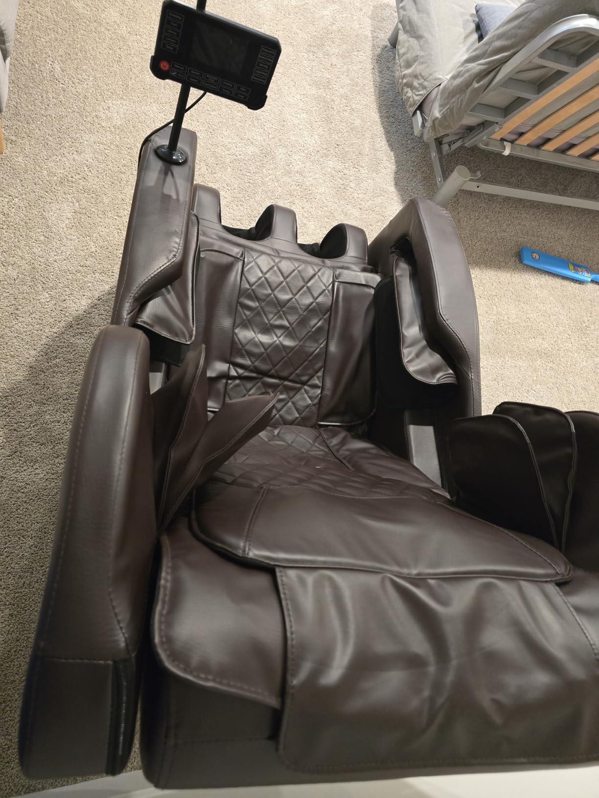 FURNIMAT 2026 Massage Chair Full Body, Zero Gravity Massage Chair with 10 Fix Rollers, Airbags, Heating, Foot Massage, Auto Modes, Bluetooth Speaker, Smart Screen Controller (Advanced Version) customer photo 1