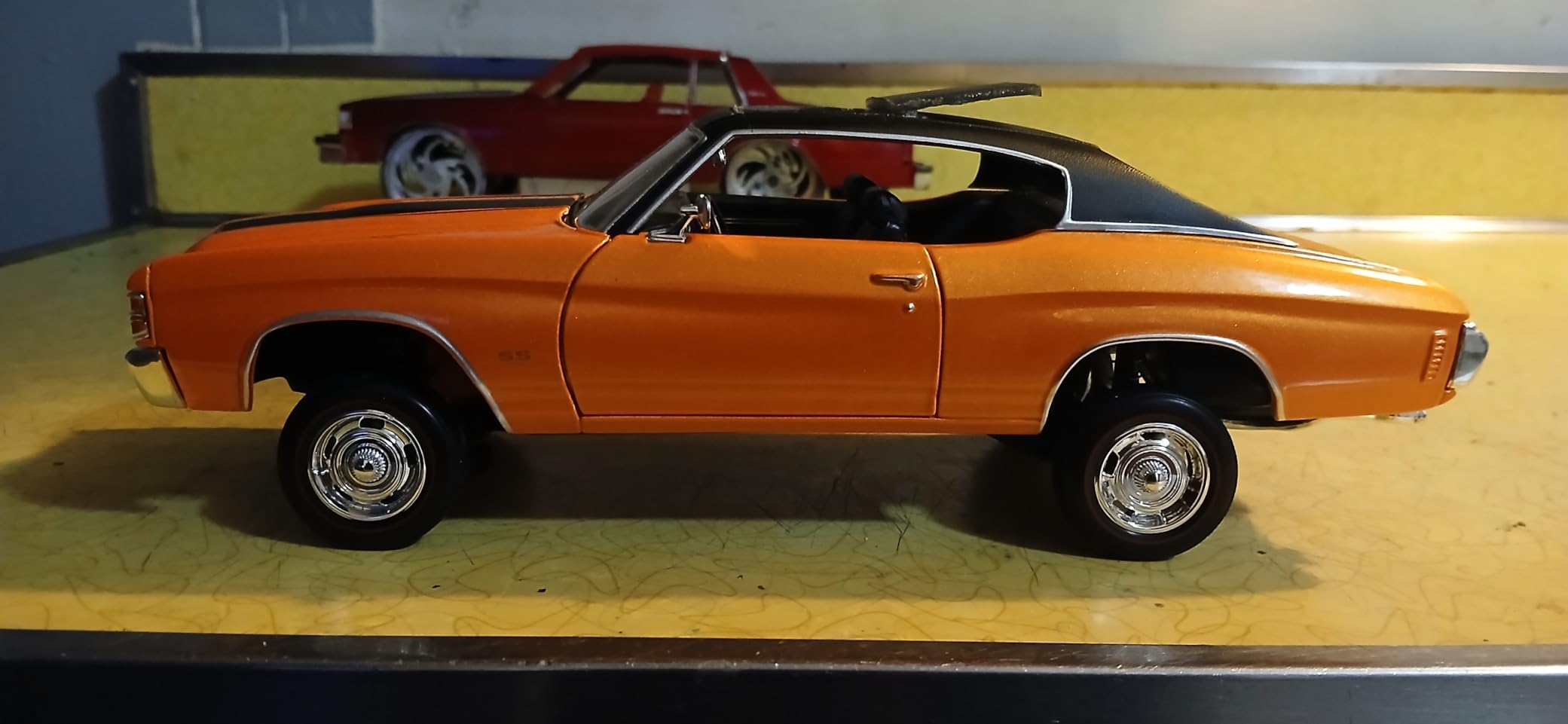 1:18 Scale 1971 Chevy Chevelle SS 454 Coupe Diecast Vehicle (Colors May Vary) customer photo 2