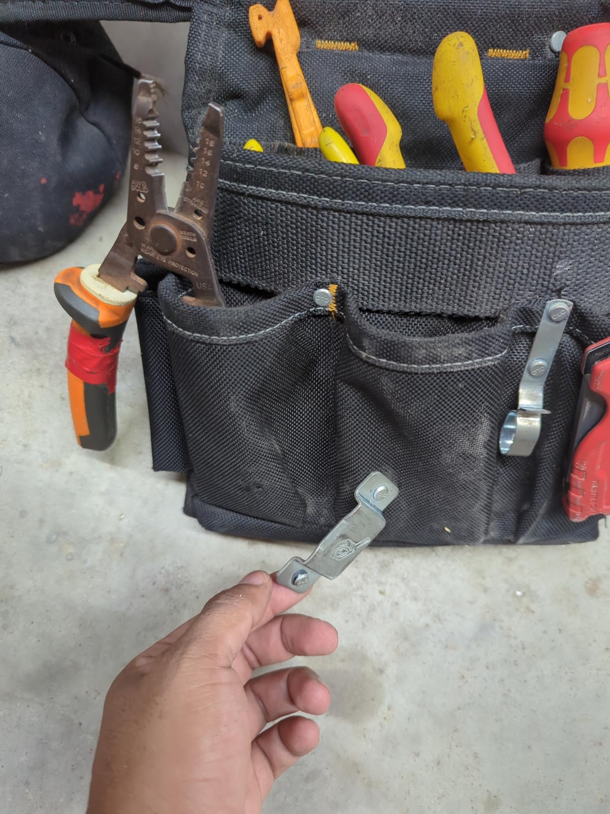 CLC Custom Leathercraft 5609 3 Piece Electrical Combo Tool Belt, 20 Pocket, Black, 29-46 inches customer photo 1