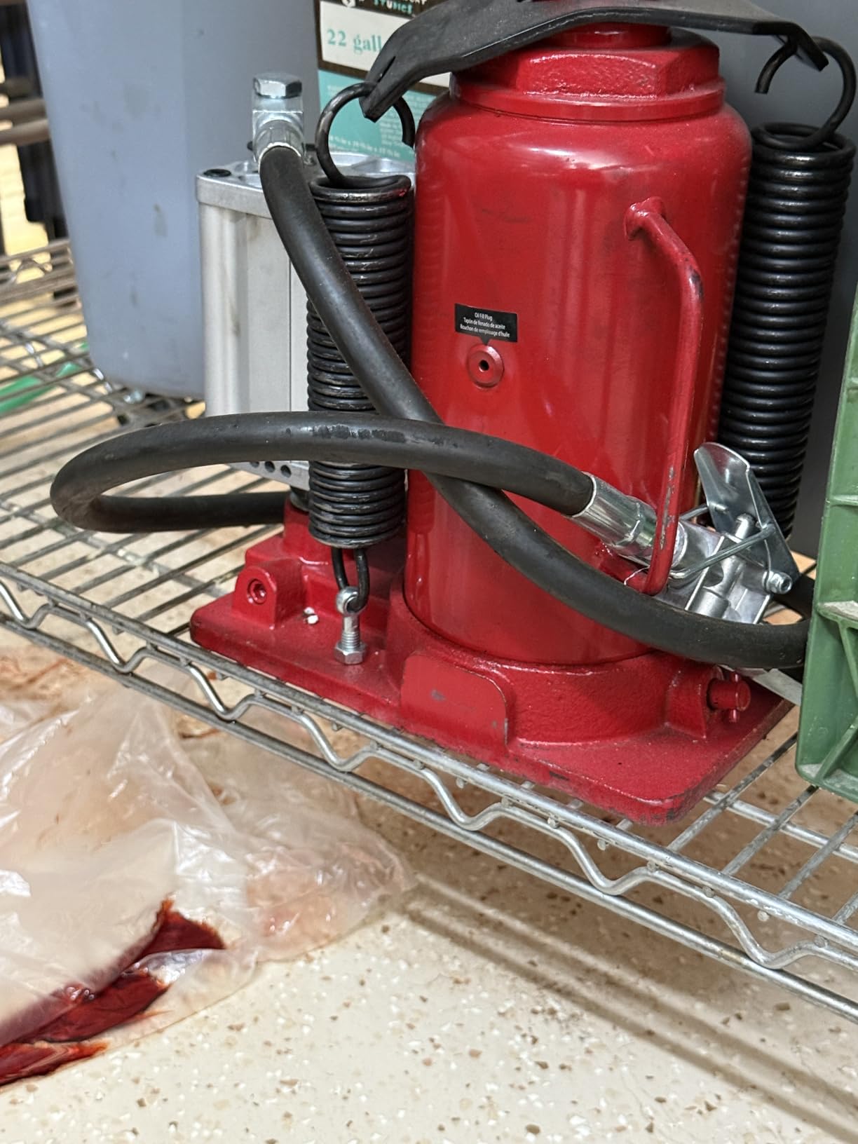 BIG RED 20 Ton Hydraulic Aluminum Alloy Pump/Pneumatic Quick Lift Welded Car Bottle Jack, Longer Lifespan, Ideal for Car, Pickup, Truck, SUV, Industrial Engineering customer photo 2