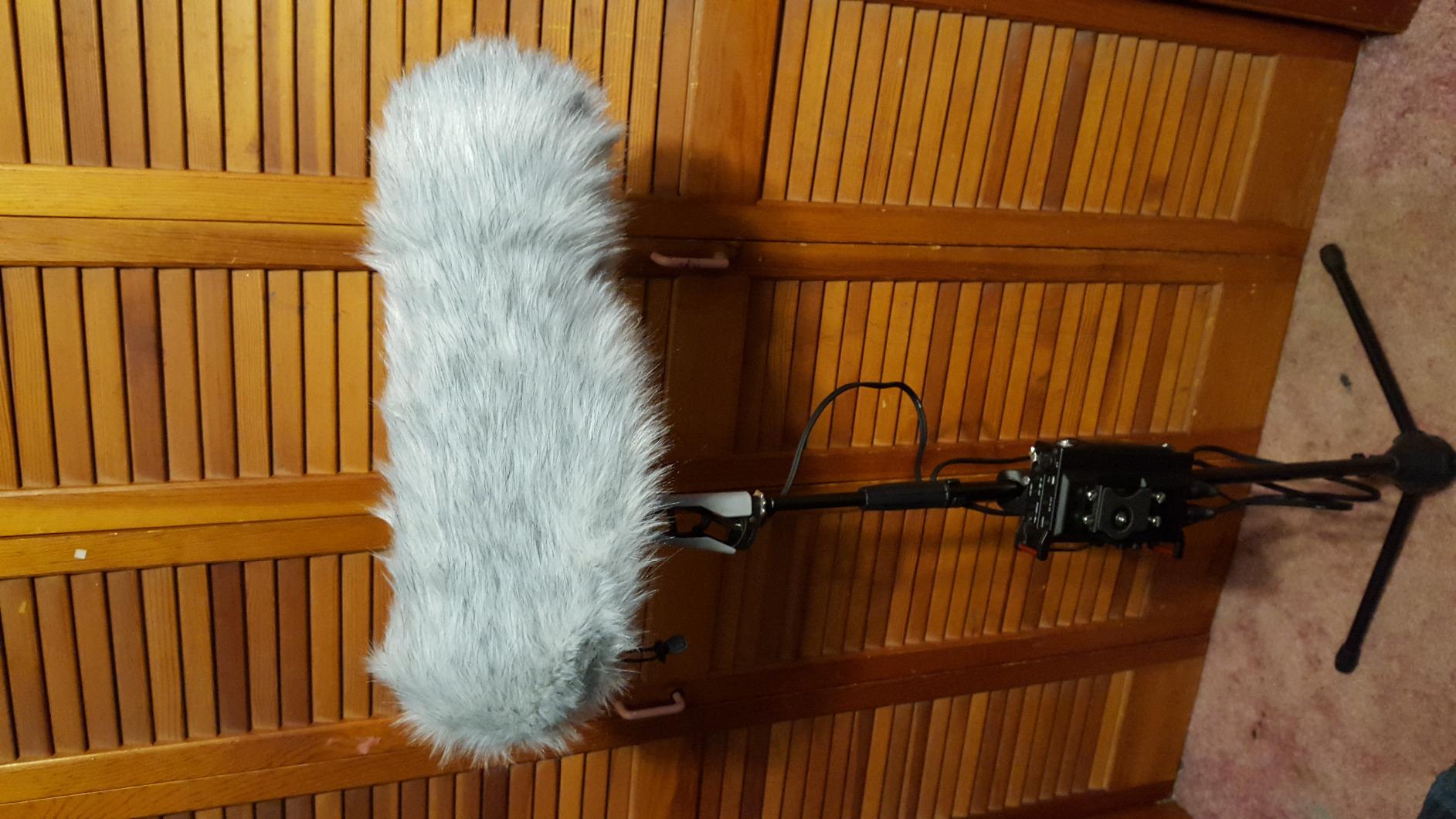 Rode NT4 X Y Stereo Condenser Microphone, Silver customer photo 1