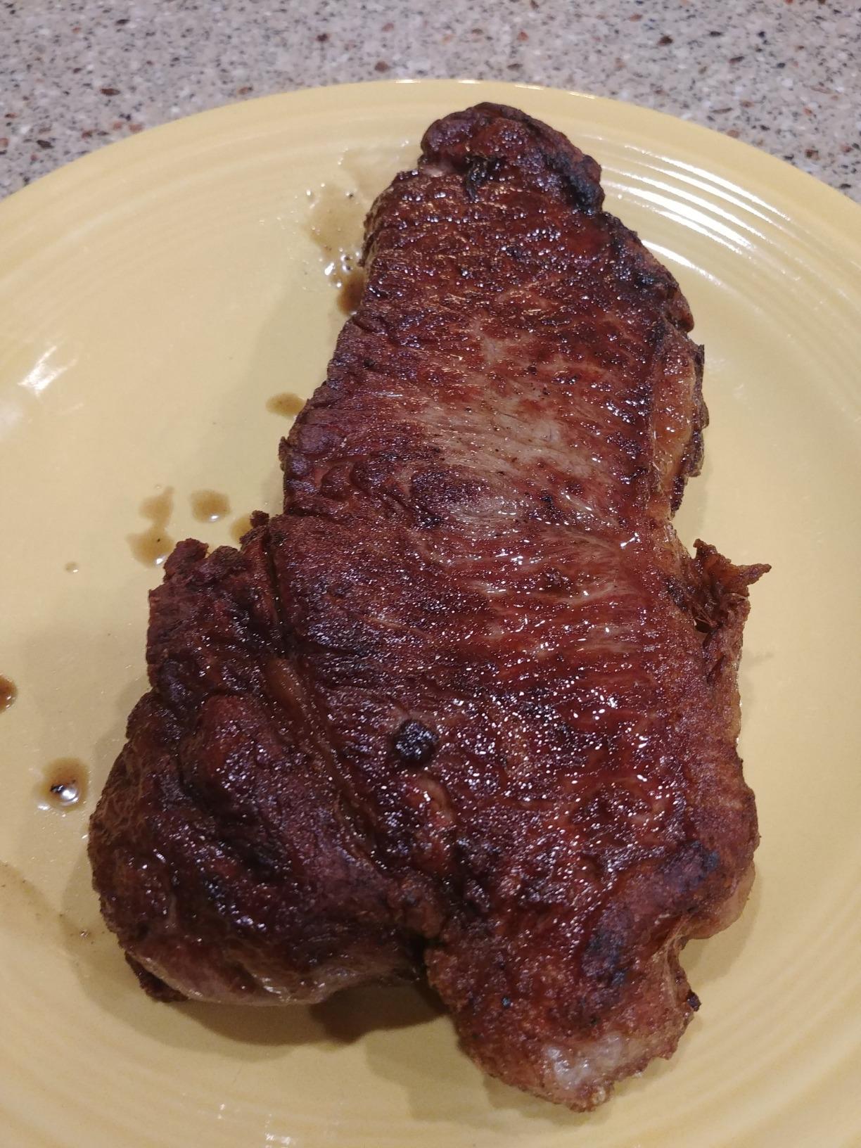 Lodge Pre-Seasoned Cast Iron Grill Press, 6.75 x 4.5 Inches customer photo 2
