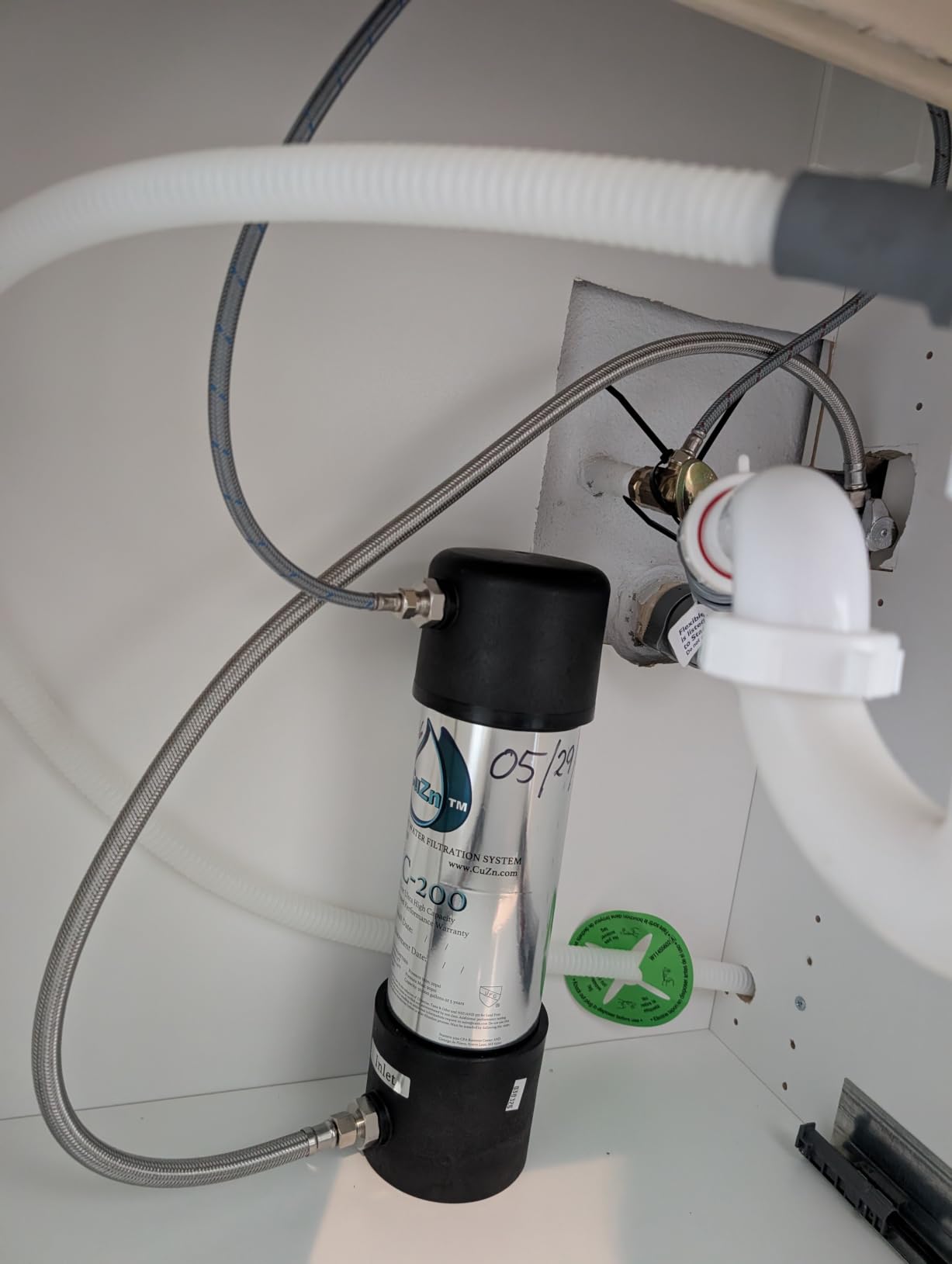 CuZn UC-200 Under Sink Water Filter, NSF/ANSI 42 & 372, 5-Year Filter Life | Reduces PFAs, PFOS, Lead, Chlorine, Improves Tap Water Taste, Inline Faucet Connection for Simple Installation customer photo 1