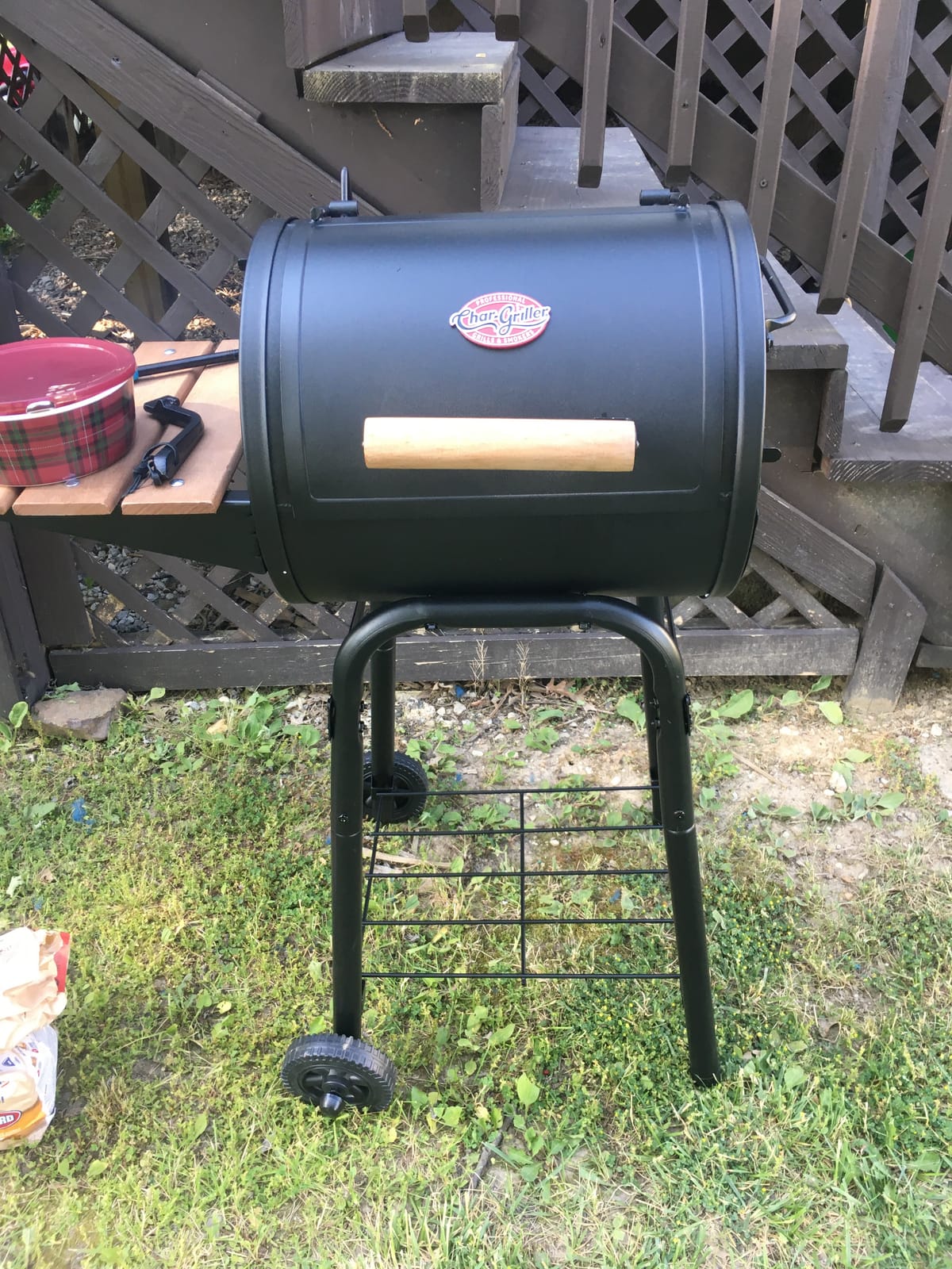 Char-Griller Patio Pro Charcoal Grill and Smoker with Cast Iron Grates, Premium Wood Shelf and Damper Control, 250 Cooking Square Inches in Black, Model E1515 customer photo 2