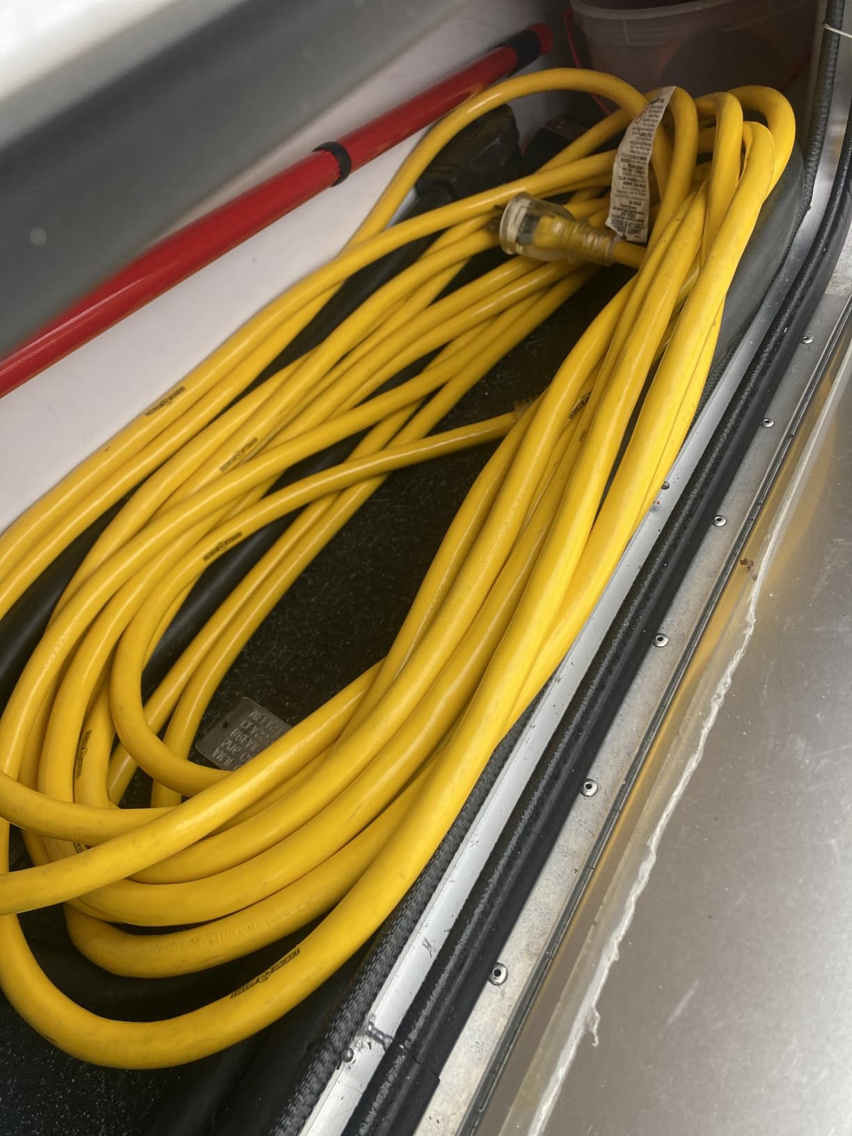 Southwire Yellow Jacket Extra Heavy Duty Extension Cord - Power Cable for Outdoor Tools & Equipment - 10 Gauge SJTW with Lighted End & Molded Plug - 50 Foot customer photo 1