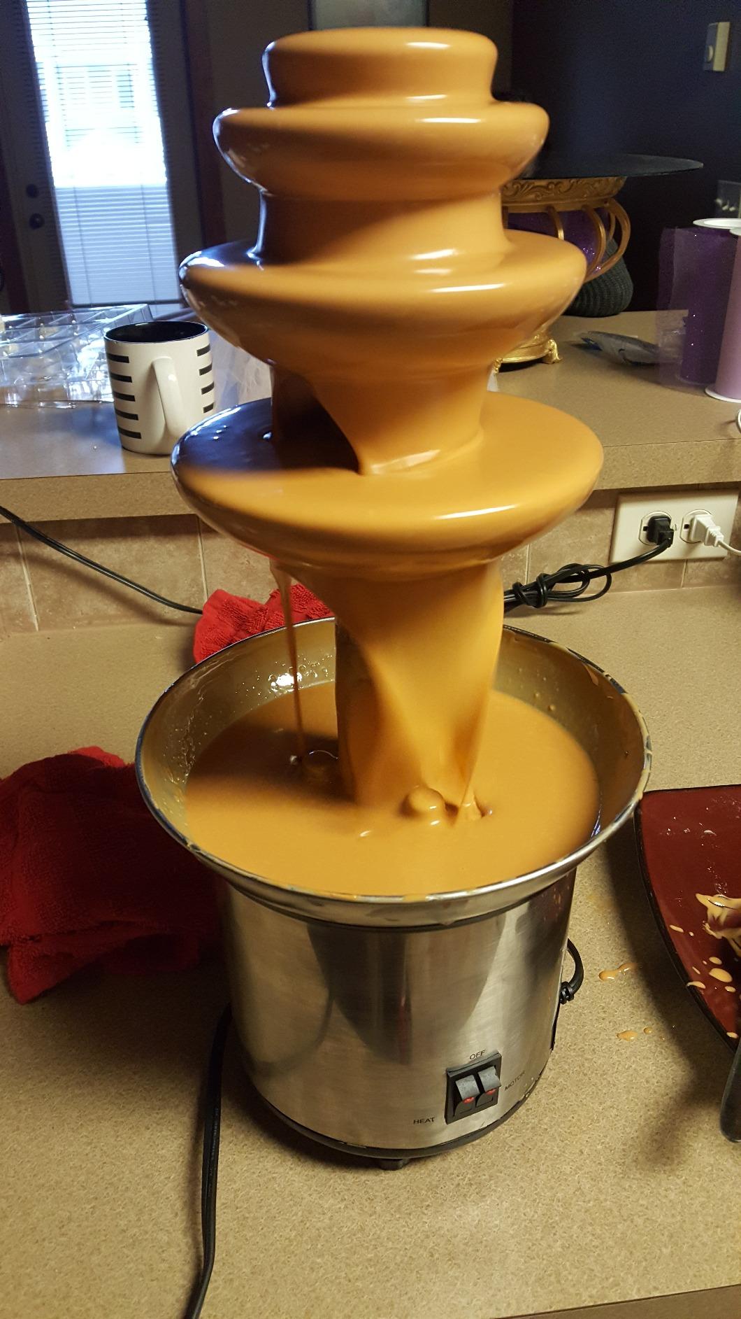 Nostalgia CFF986 32-Ounce Stainless Steel Chocolate Fondue Fountain, 2-Pound Capacity, Easy to Assemble 4 Tiers, Perfect for Nacho Cheese, BBQ Sauce, Ranch, Liqueurs customer photo 2