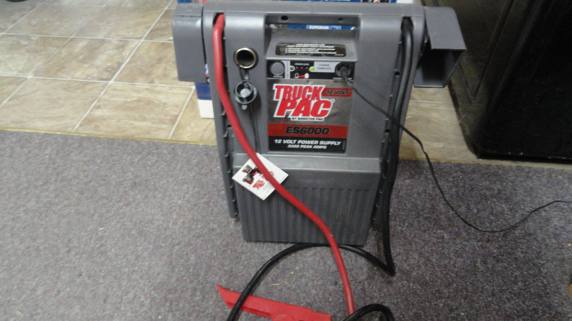 Clore Automotive Truck PAC ES6000 3000 Peak Amp 12V Jump Starter customer photo 1