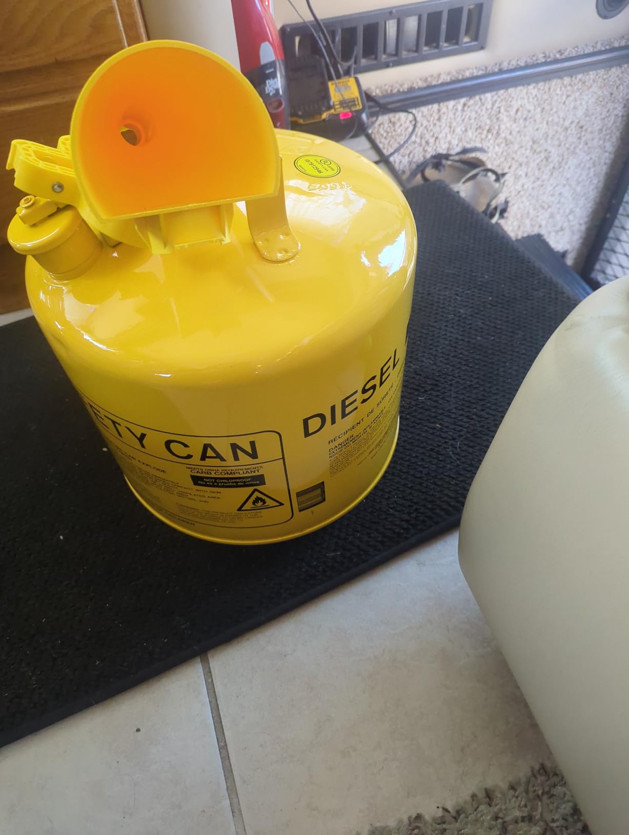 Eagle 5 Gallon Type I Yellow Safety Gas Can for Diesel | Flame Arrester, Self-Closing Lid, and F-15 Funnel, Made in the USA, Galvanized Steel Flammable Storage Can, UI50FSY customer photo 1