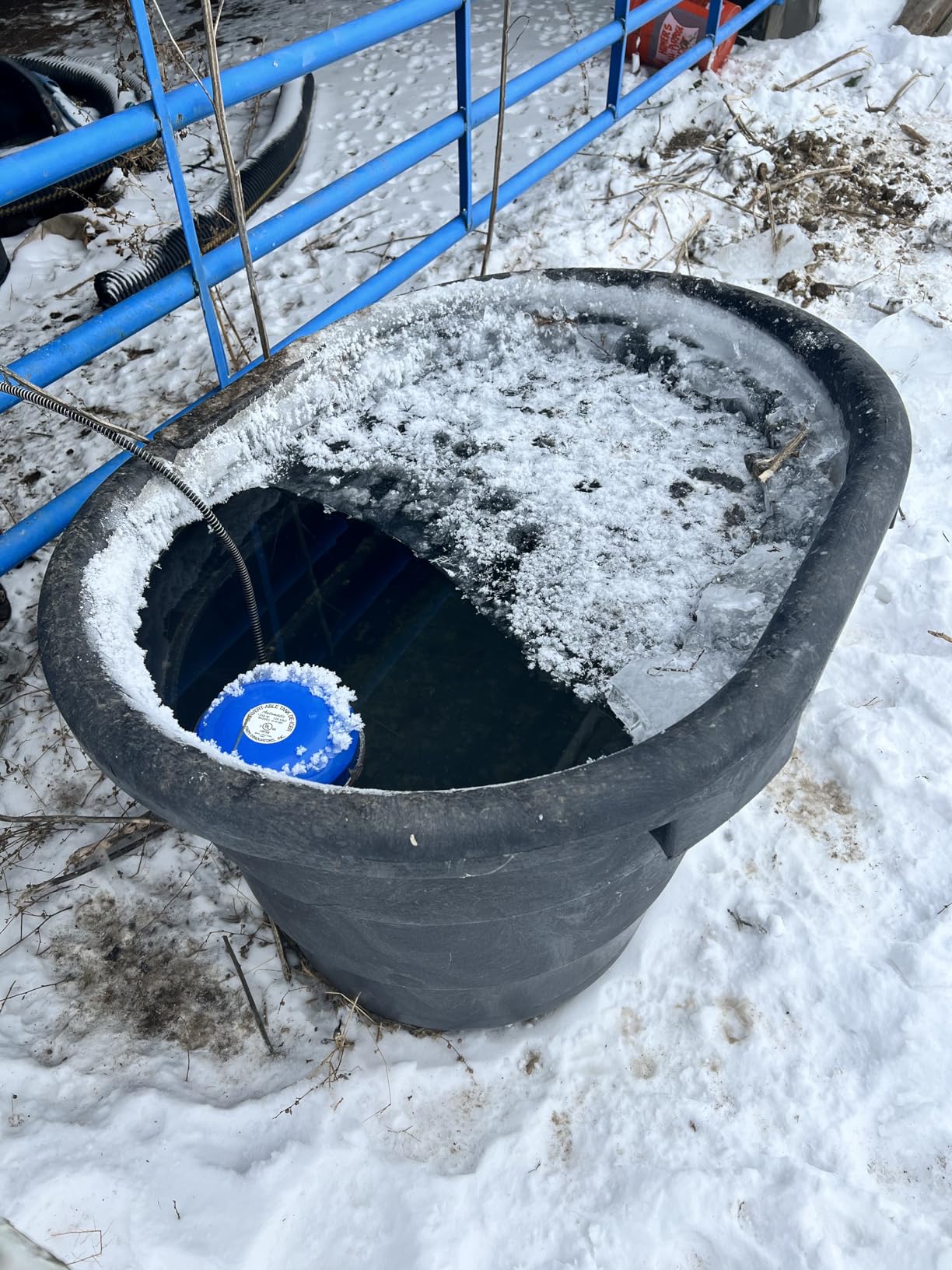 Farm Innovators Cast Aluminum Convertible Tank De-Icer, 1250 Watts customer photo 1